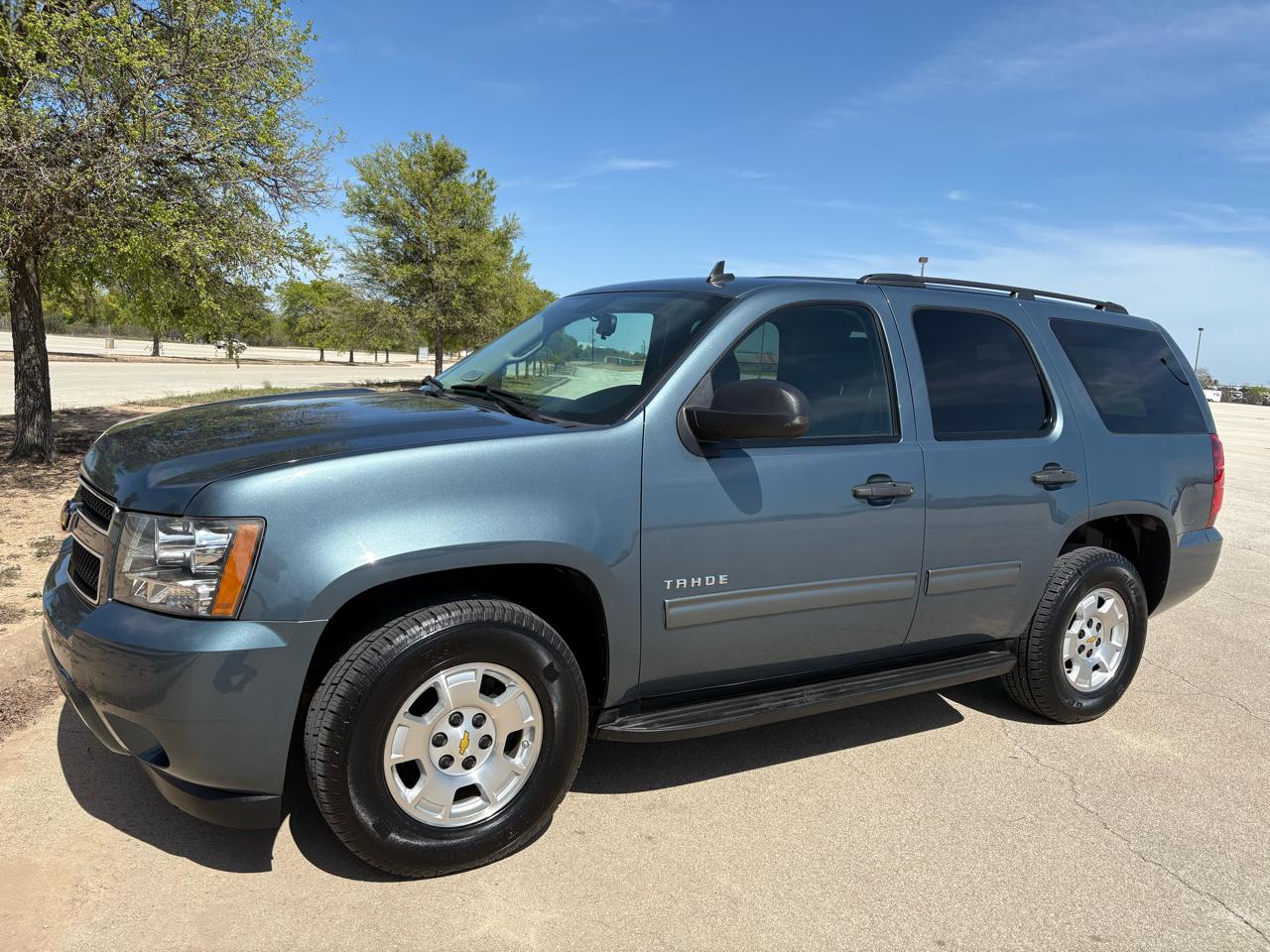 Chevrolet Tahoe  2010
