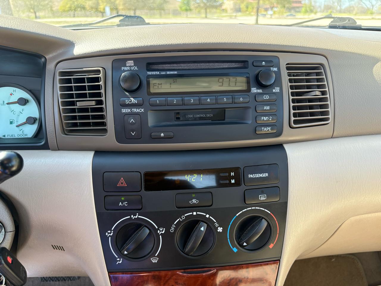 Toyota Corolla  2003