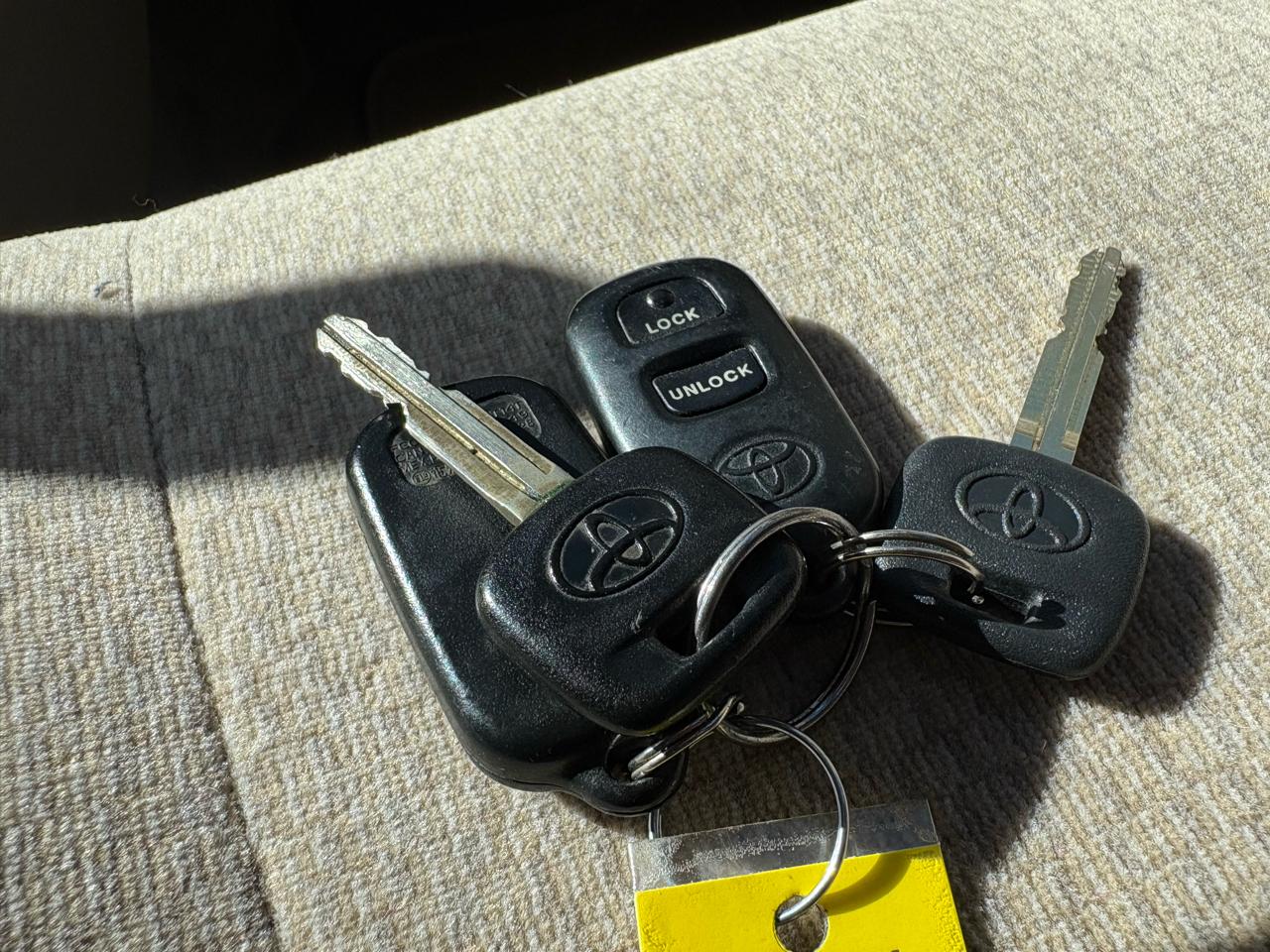 Toyota Corolla  2003