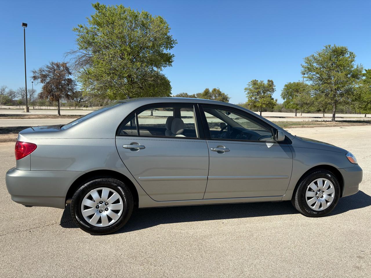 Toyota Corolla  2003