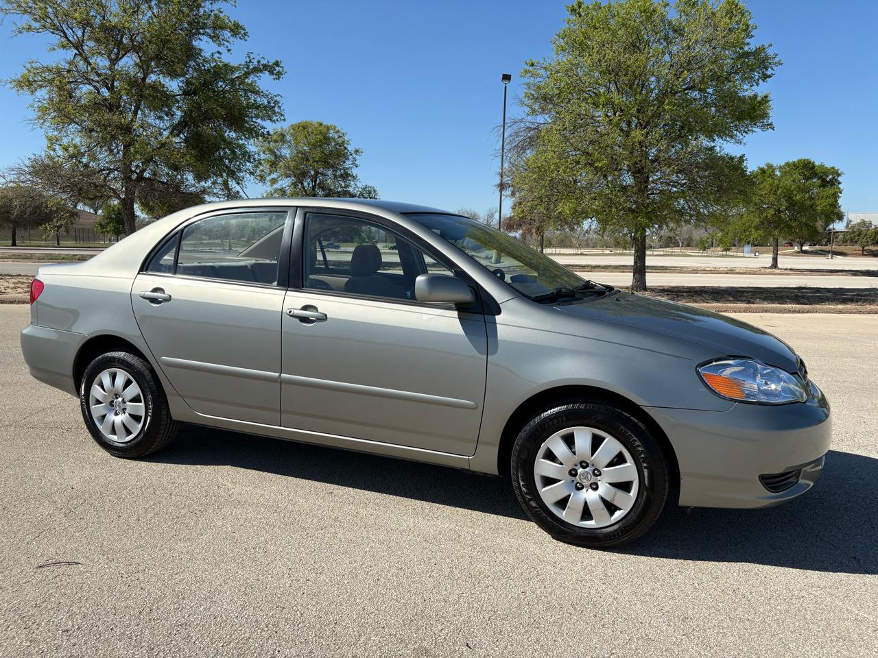 Toyota Corolla  2003