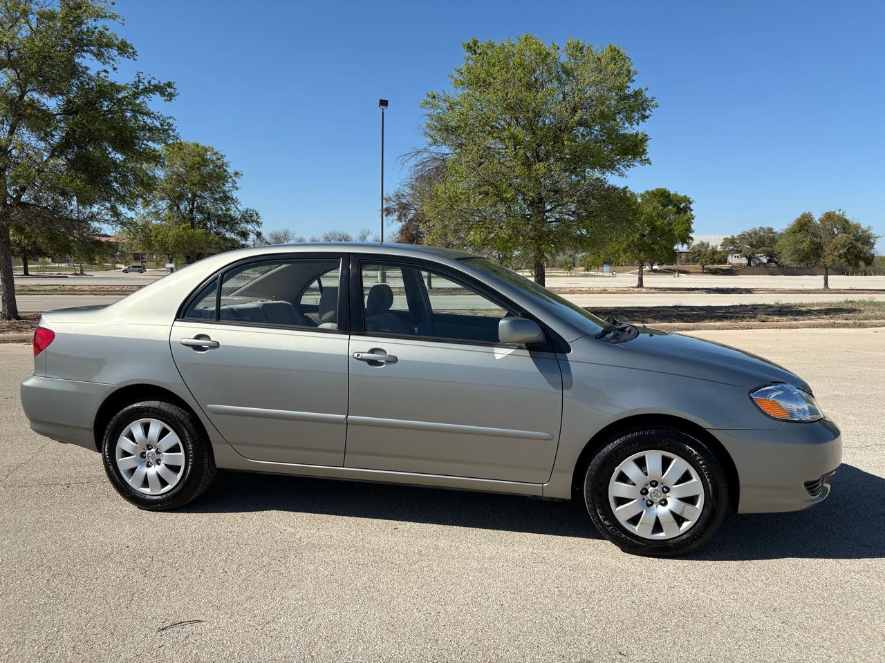 Toyota Corolla  2003