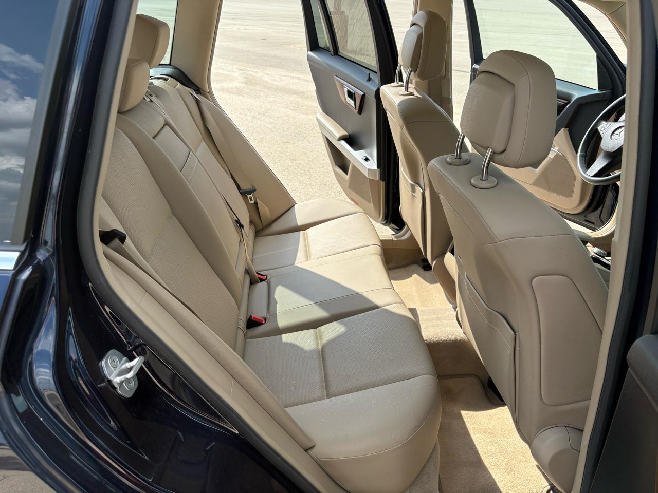 Mercedes-Benz GLK-Class  2012