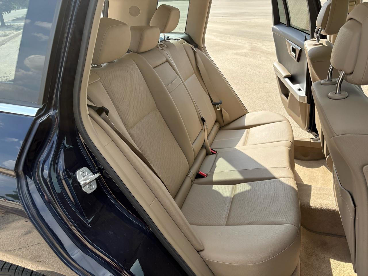 Mercedes-Benz GLK-Class  2012