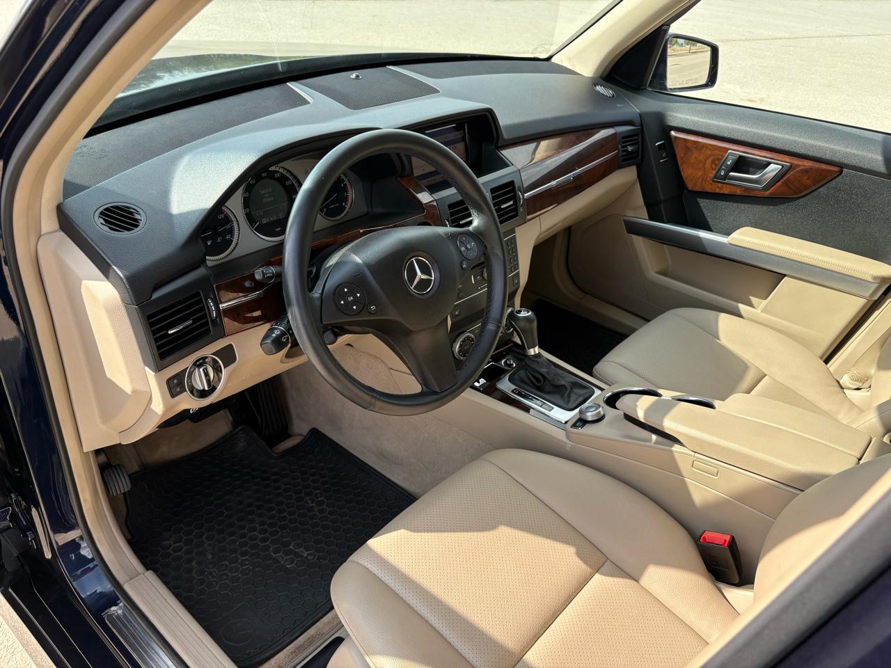 Mercedes-Benz GLK-Class  2012