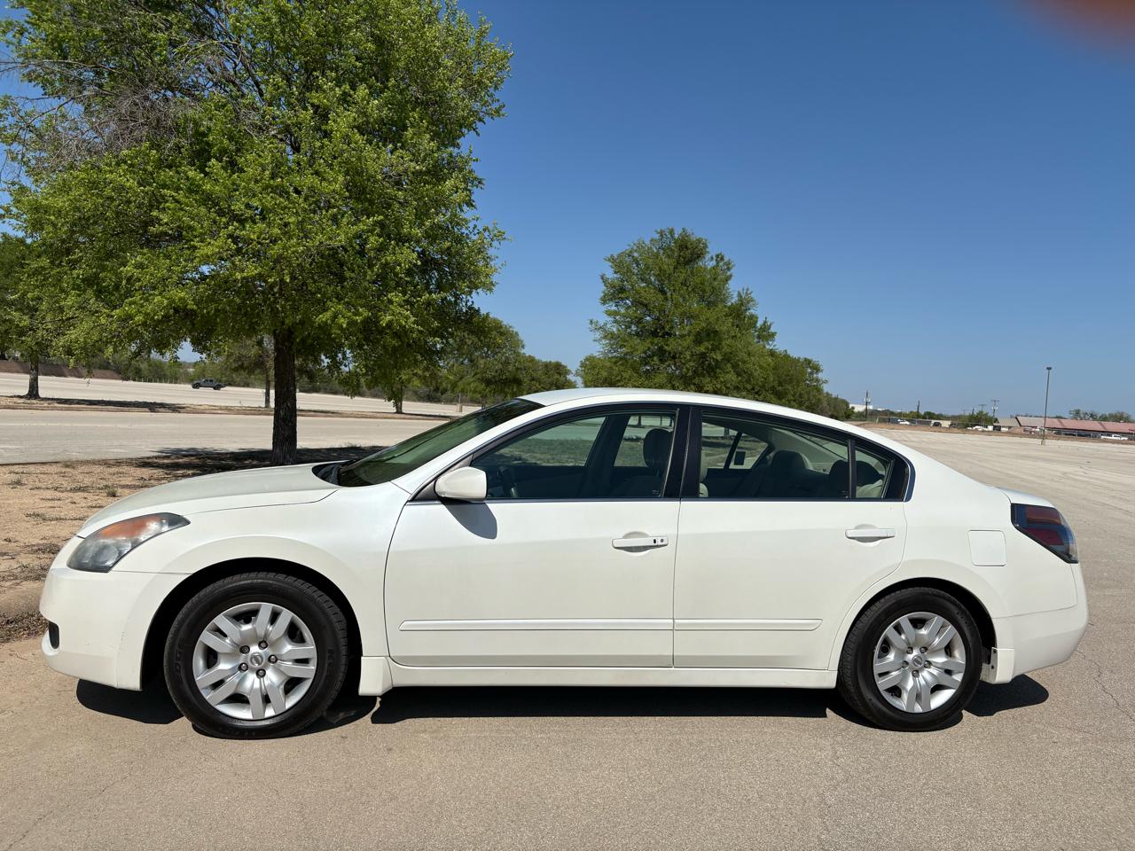 Nissan Altima  2009