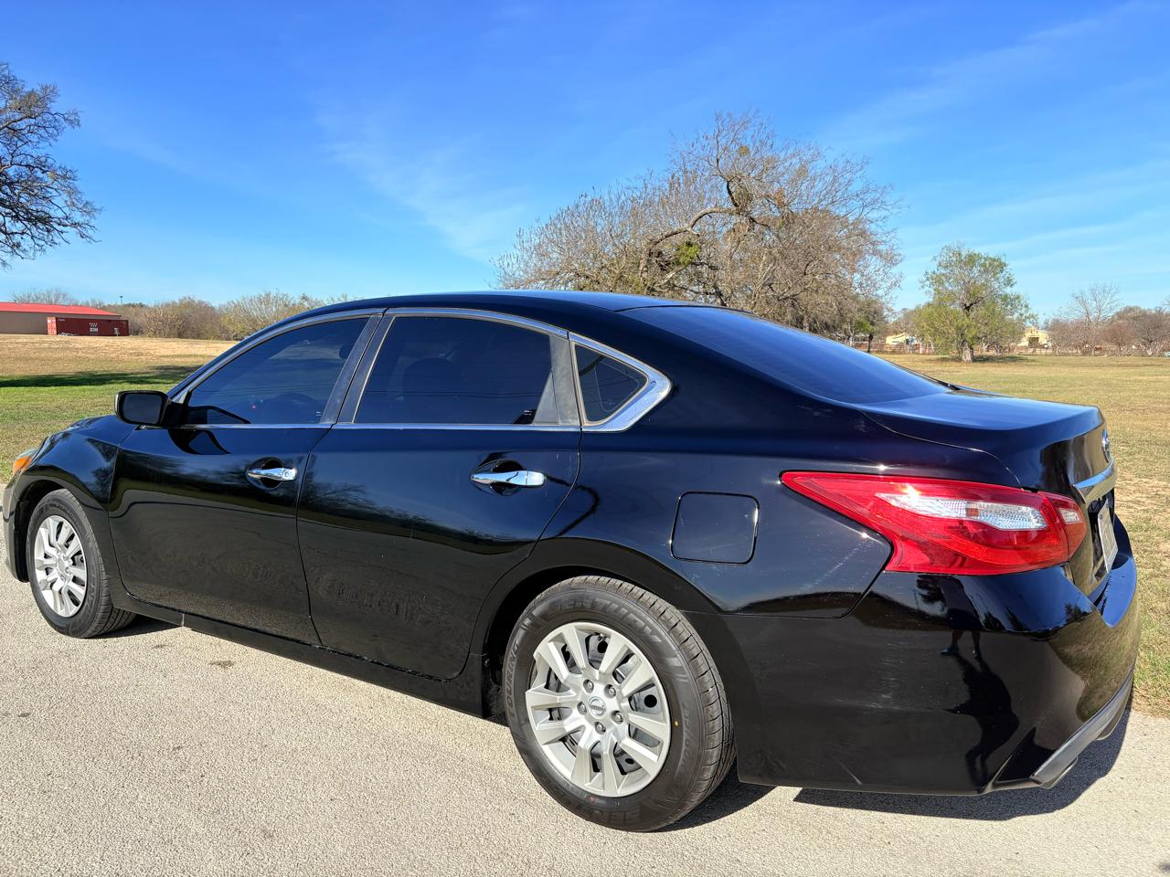 Nissan Altima 4dr Sdn I4 2.5 2016