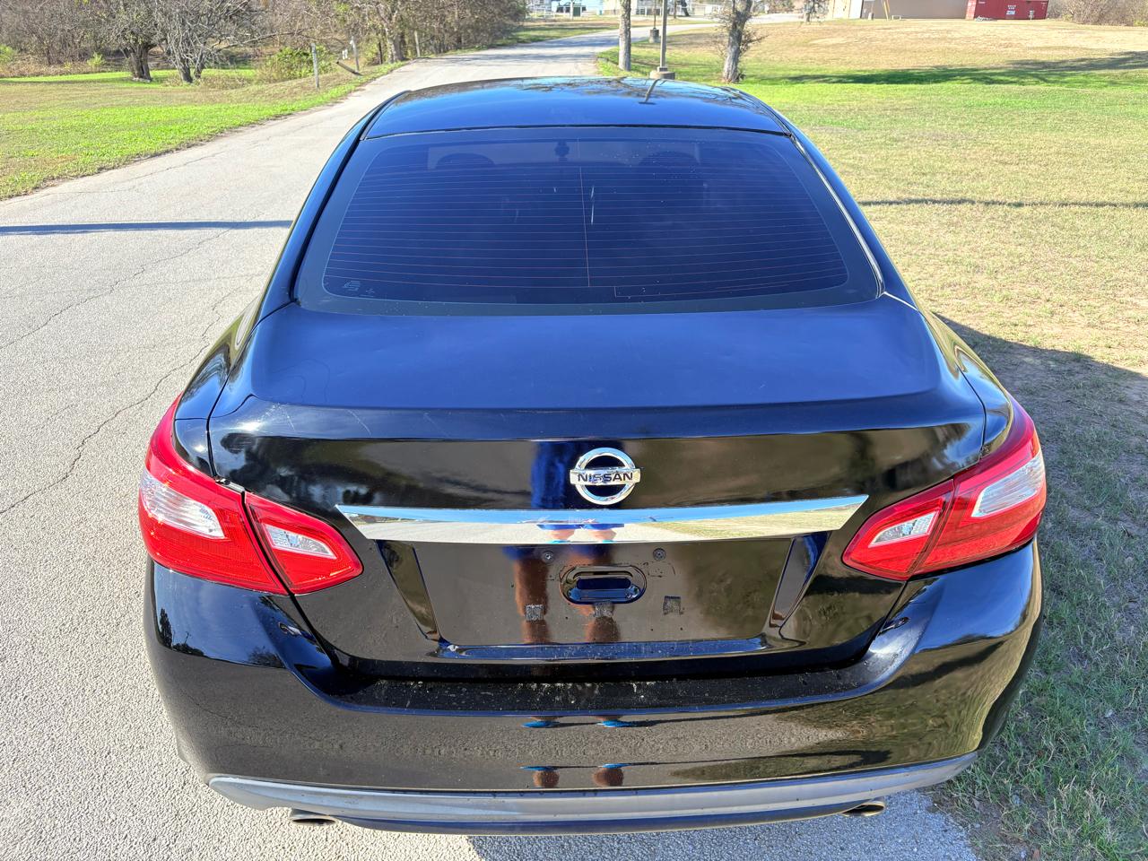 Nissan Altima 4dr Sdn I4 2.5 2016