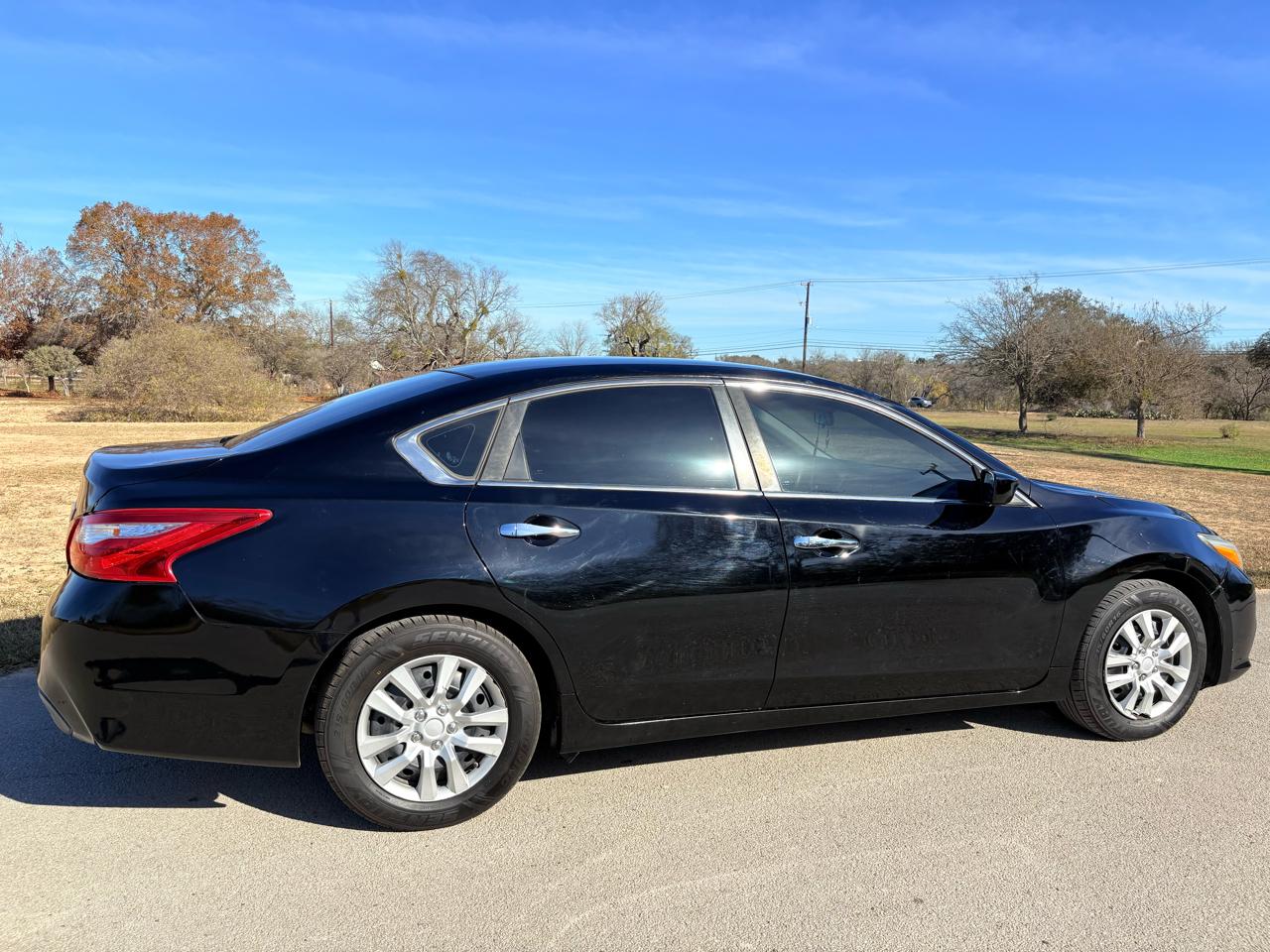 Nissan Altima 4dr Sdn I4 2.5 2016