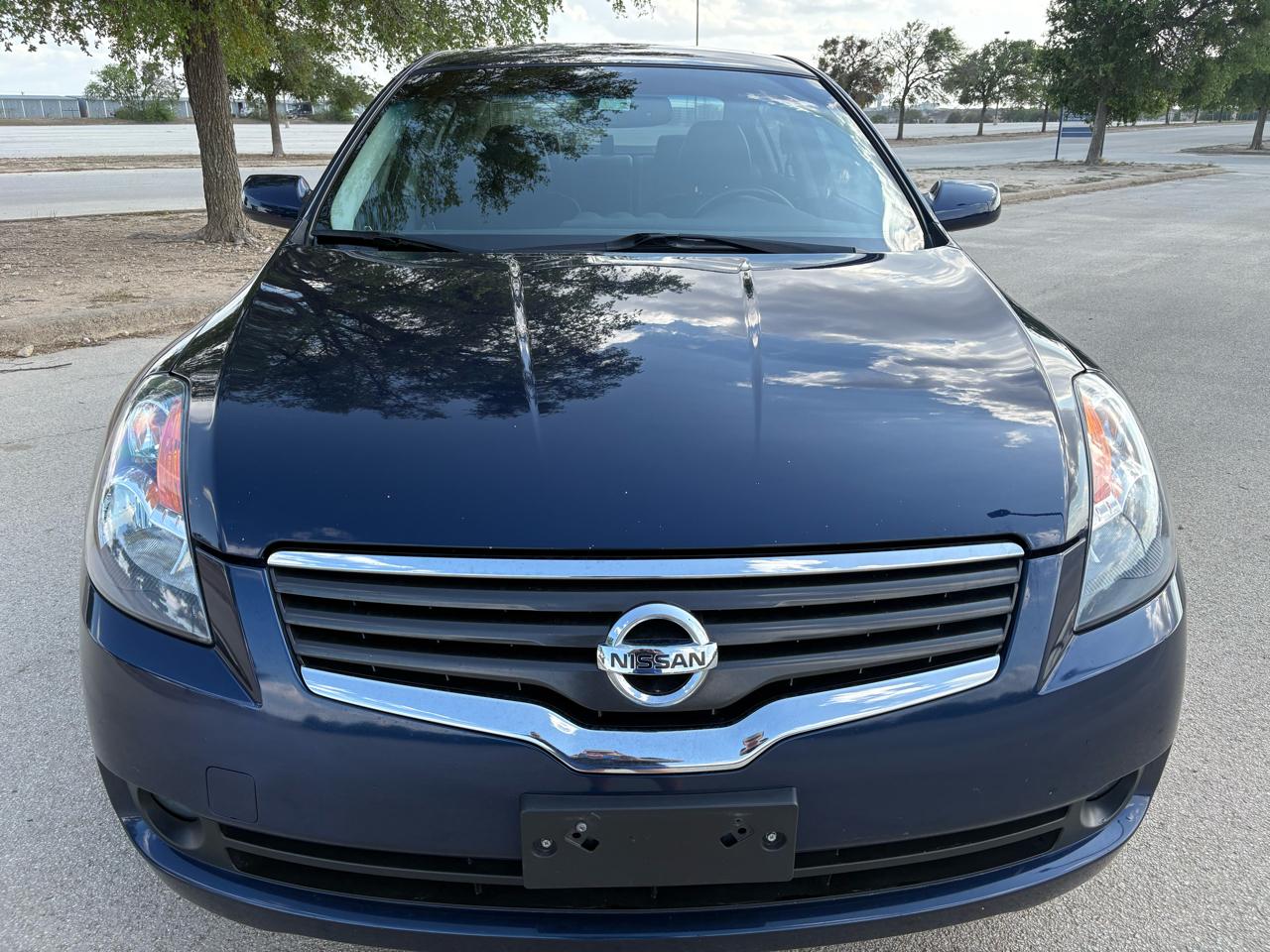 Nissan Altima  2009