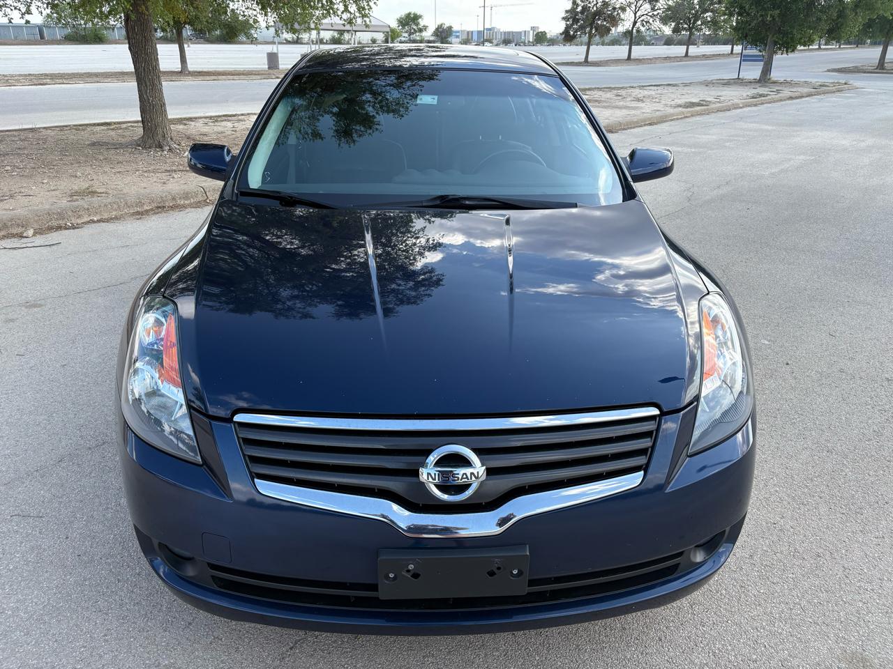 Nissan Altima  2009