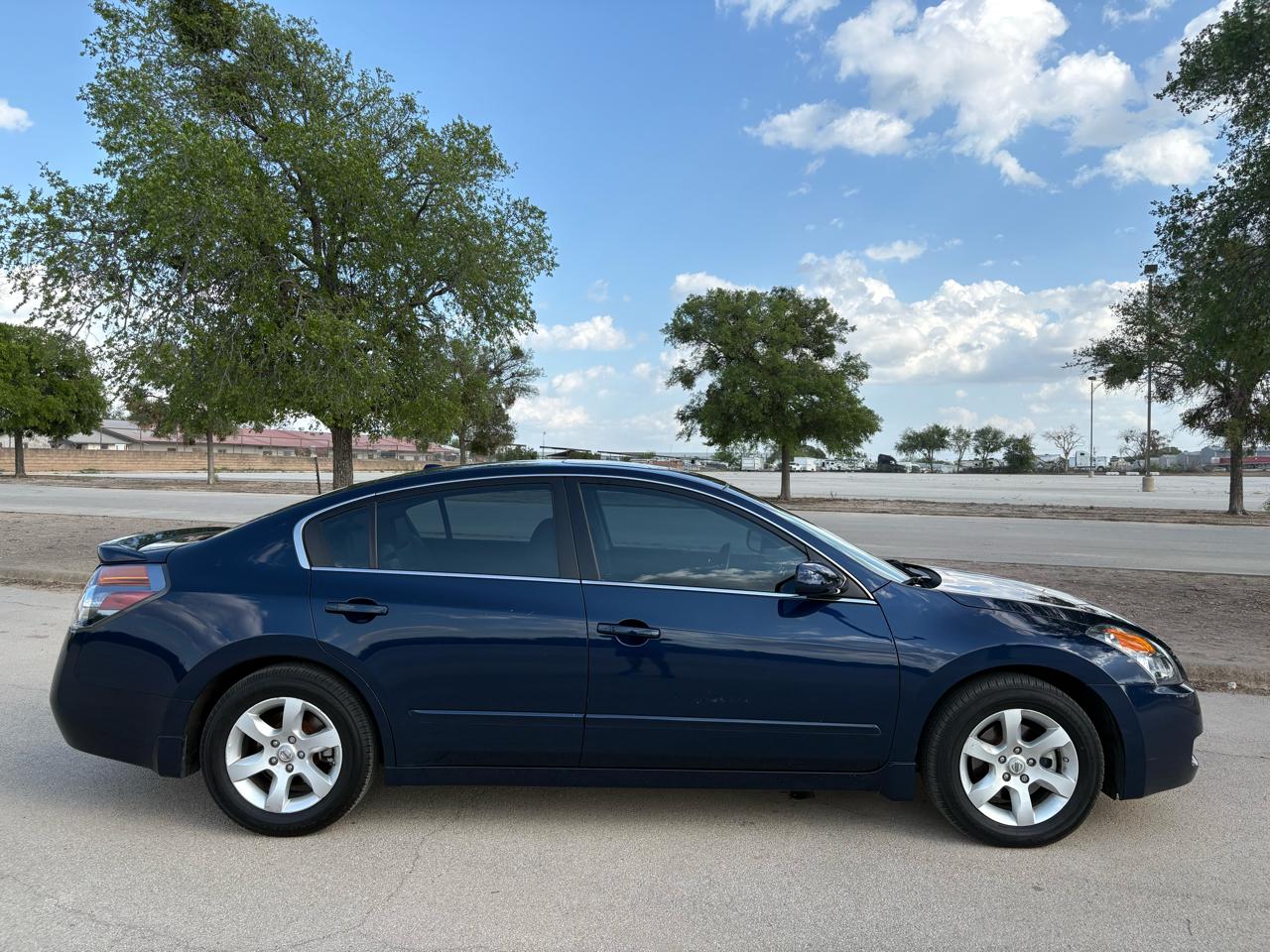 Nissan Altima  2009