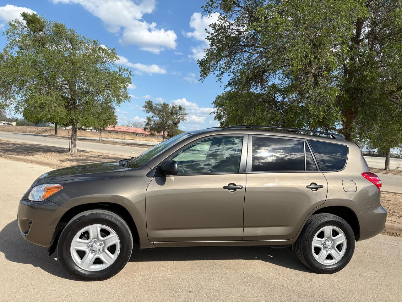 Toyota RAV4  2010