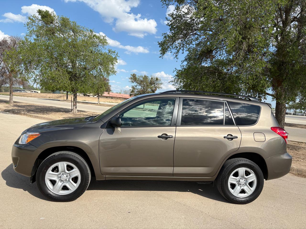 Toyota RAV4  2010
