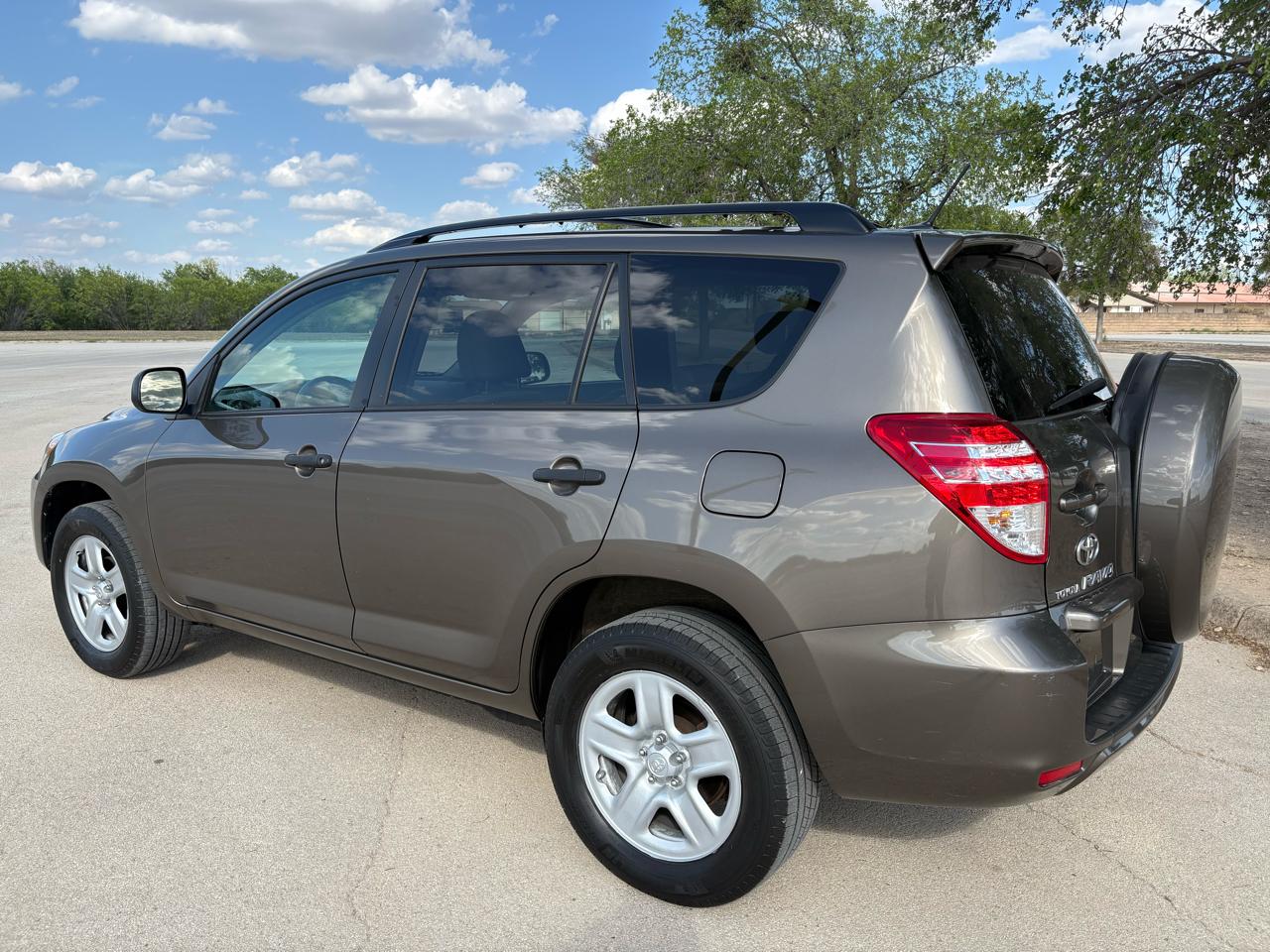 Toyota RAV4  2010