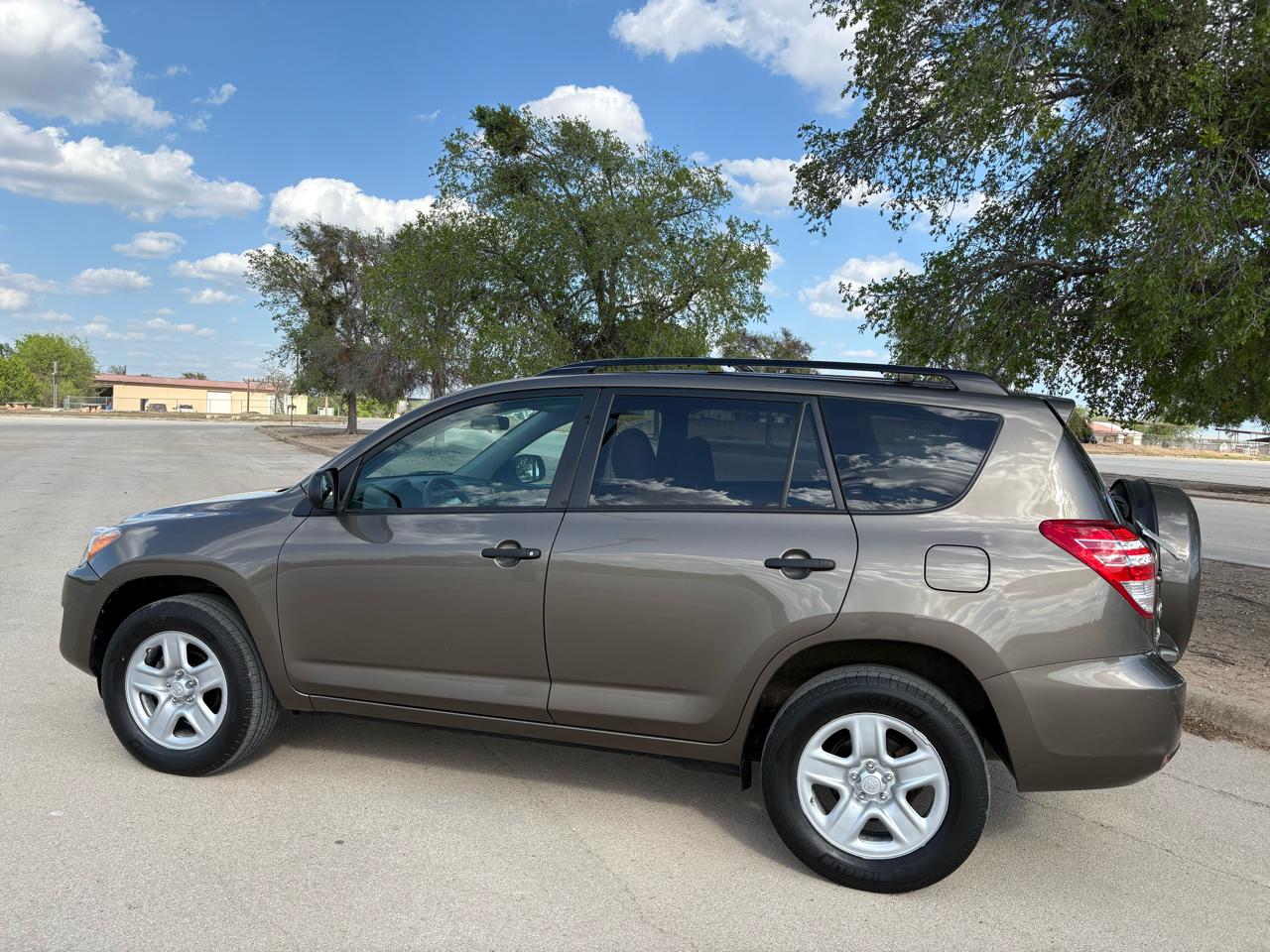 Toyota RAV4  2010