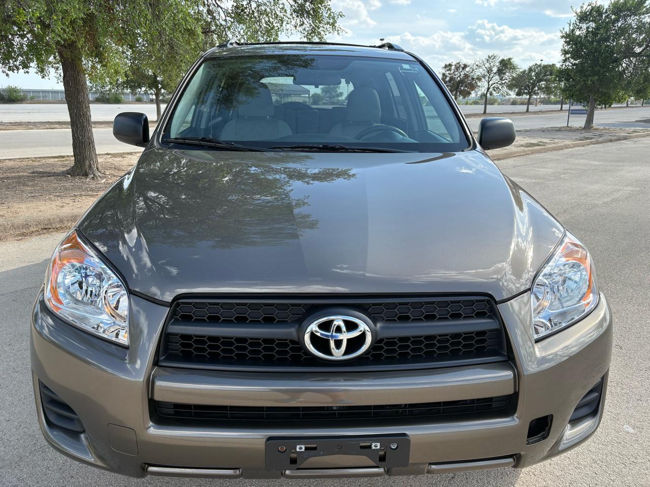 Toyota RAV4  2010