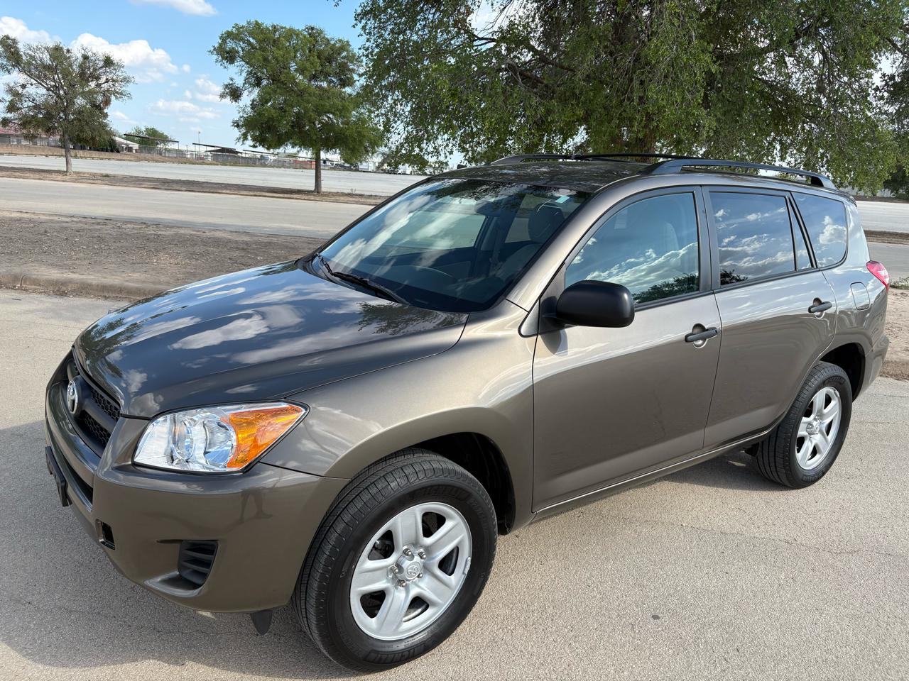 Toyota RAV4  2010