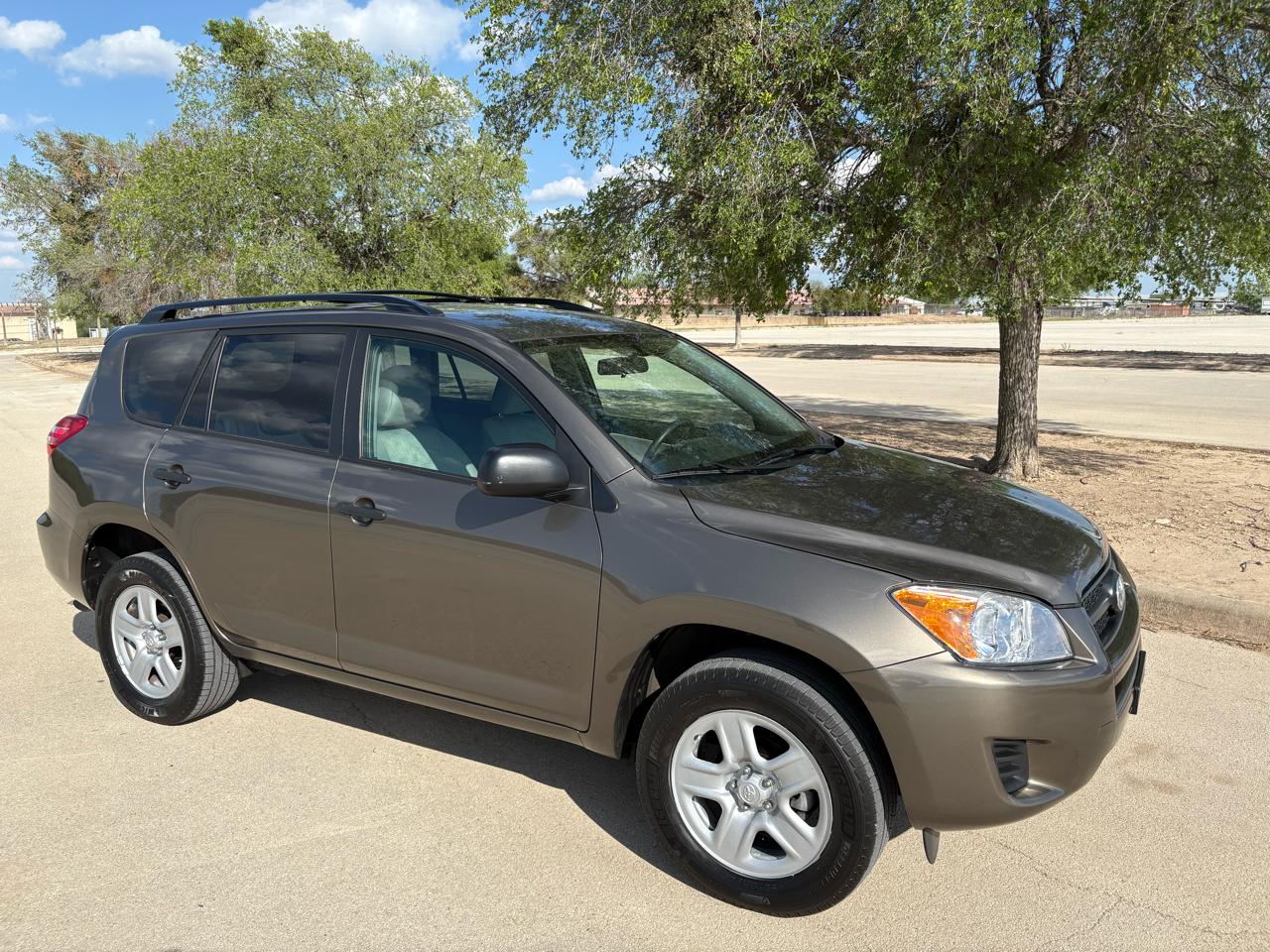 Toyota RAV4  2010