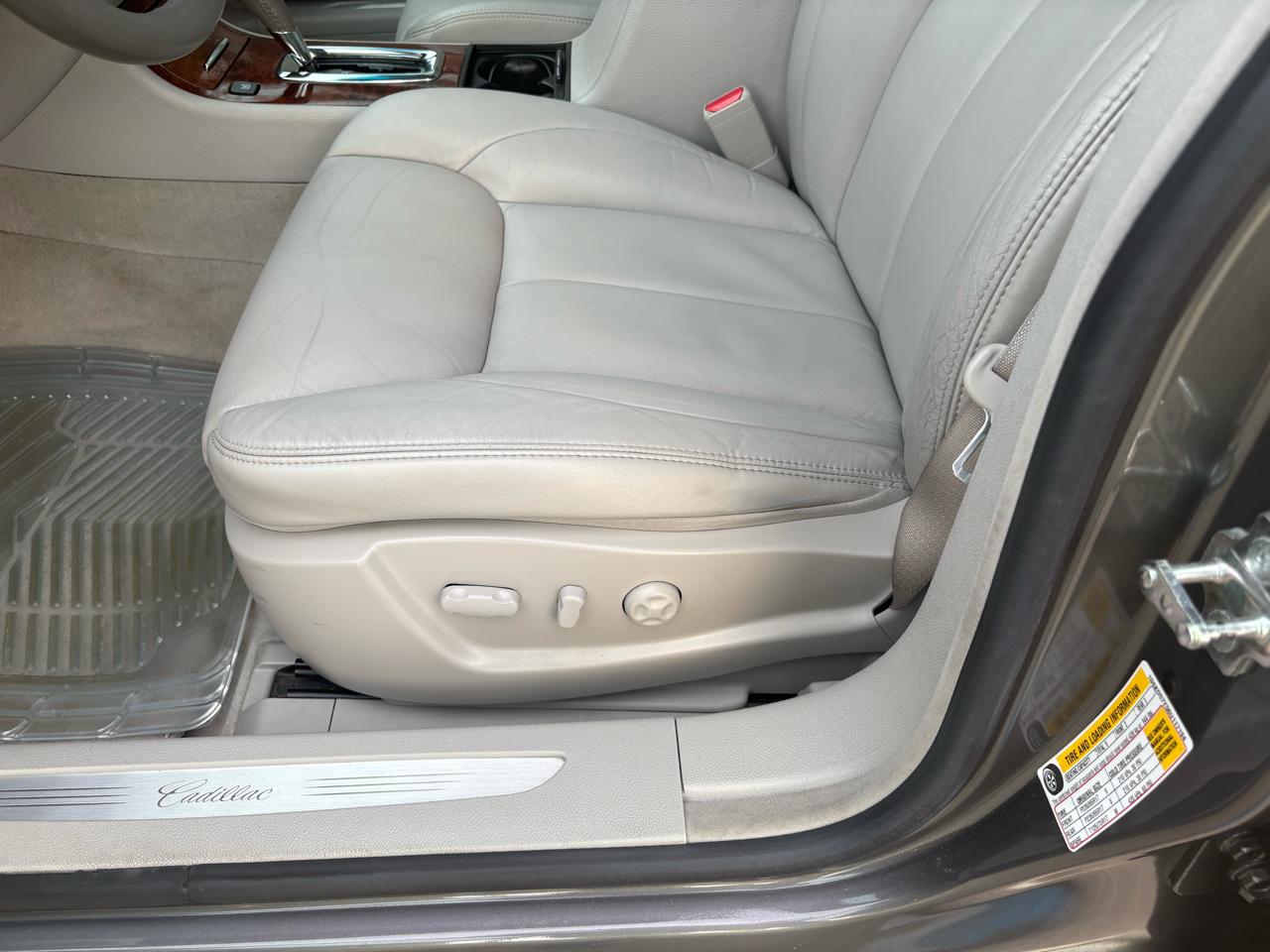 Cadillac DTS  2006