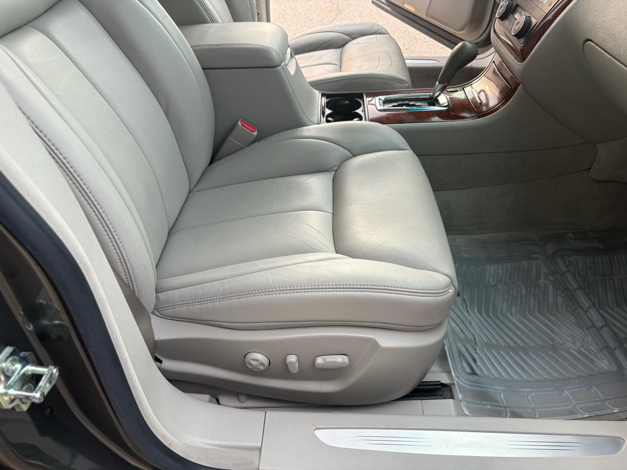 Cadillac DTS  2006