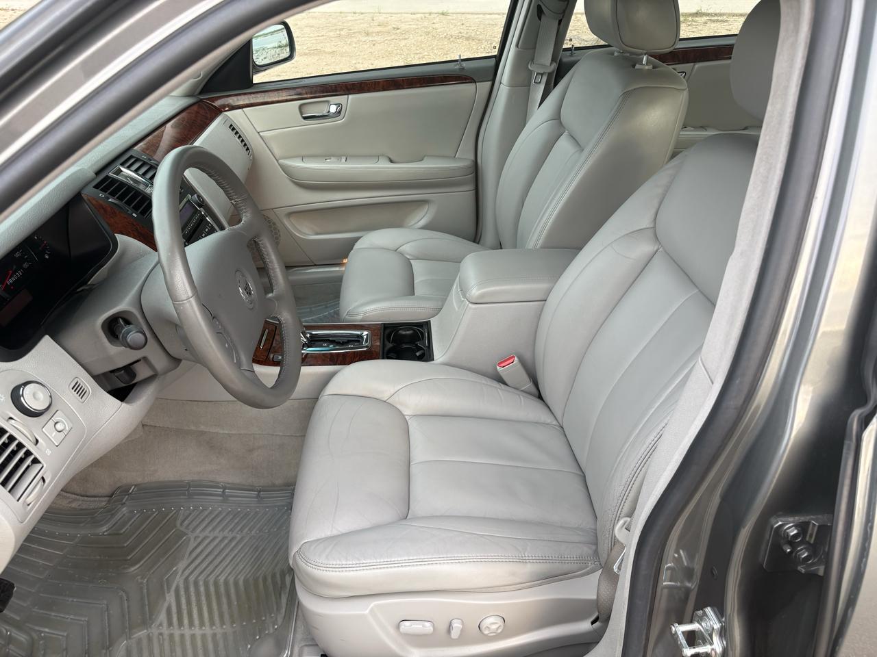 Cadillac DTS  2006
