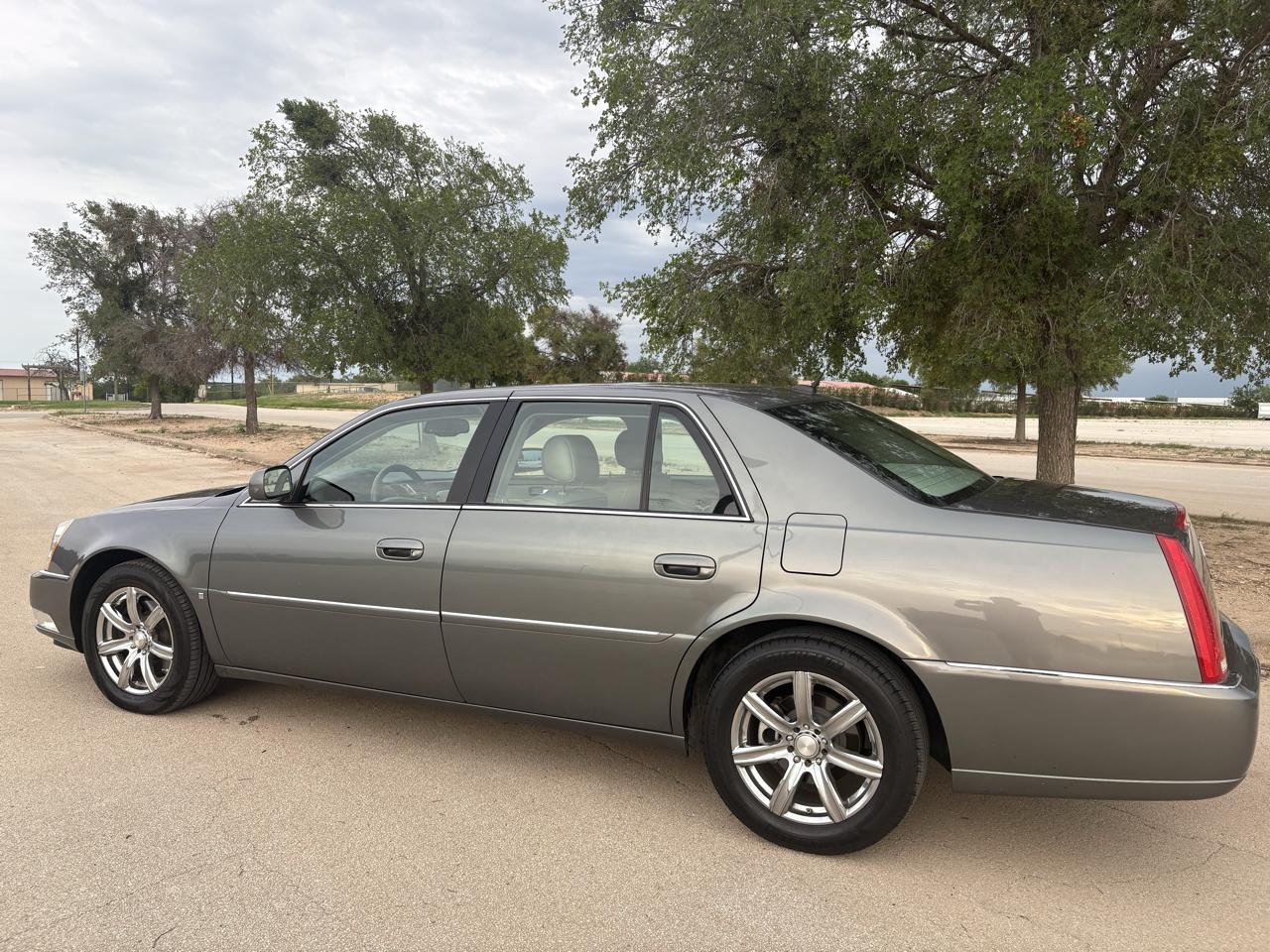 Cadillac DTS  2006