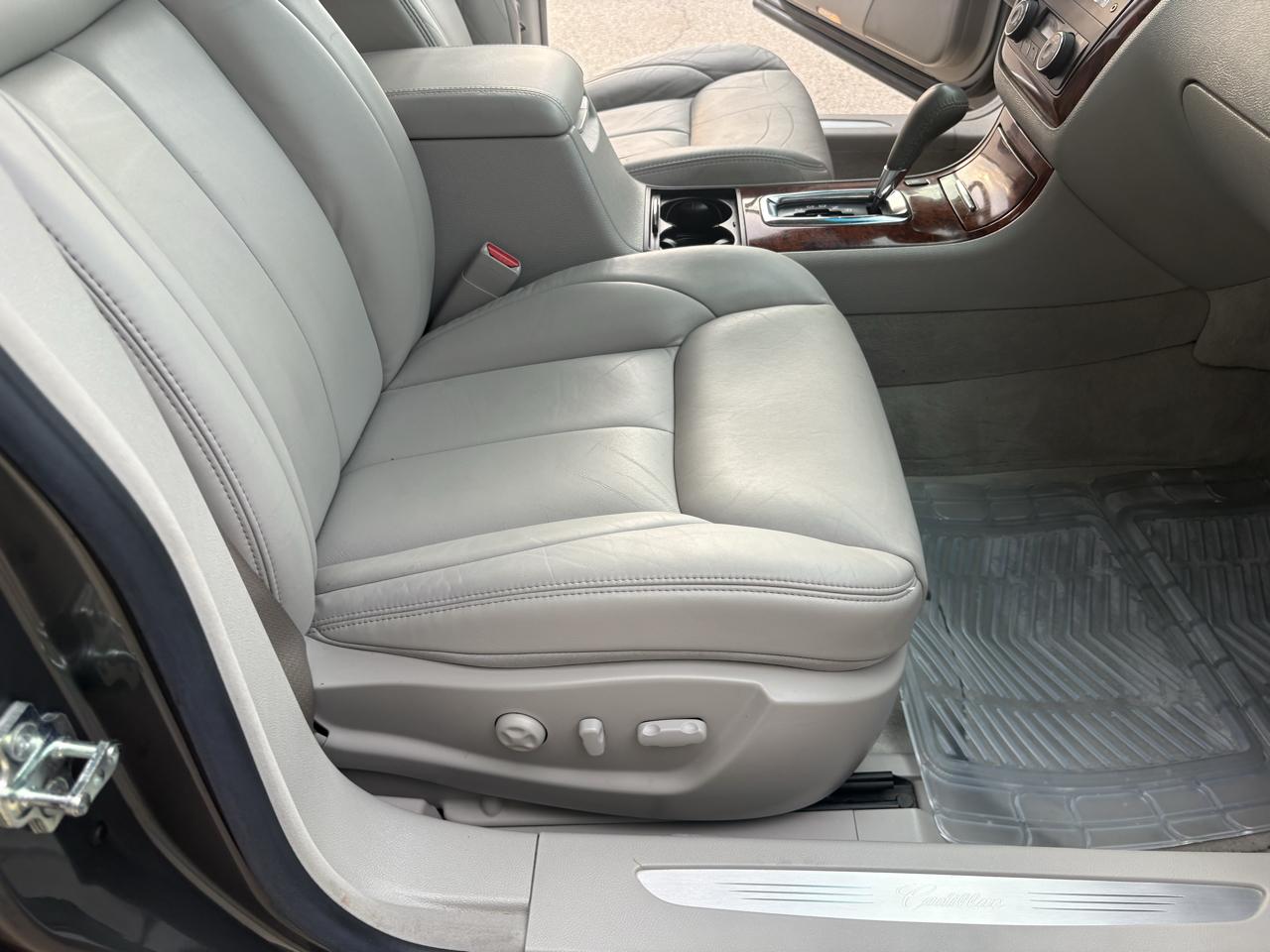 Cadillac DTS  2006