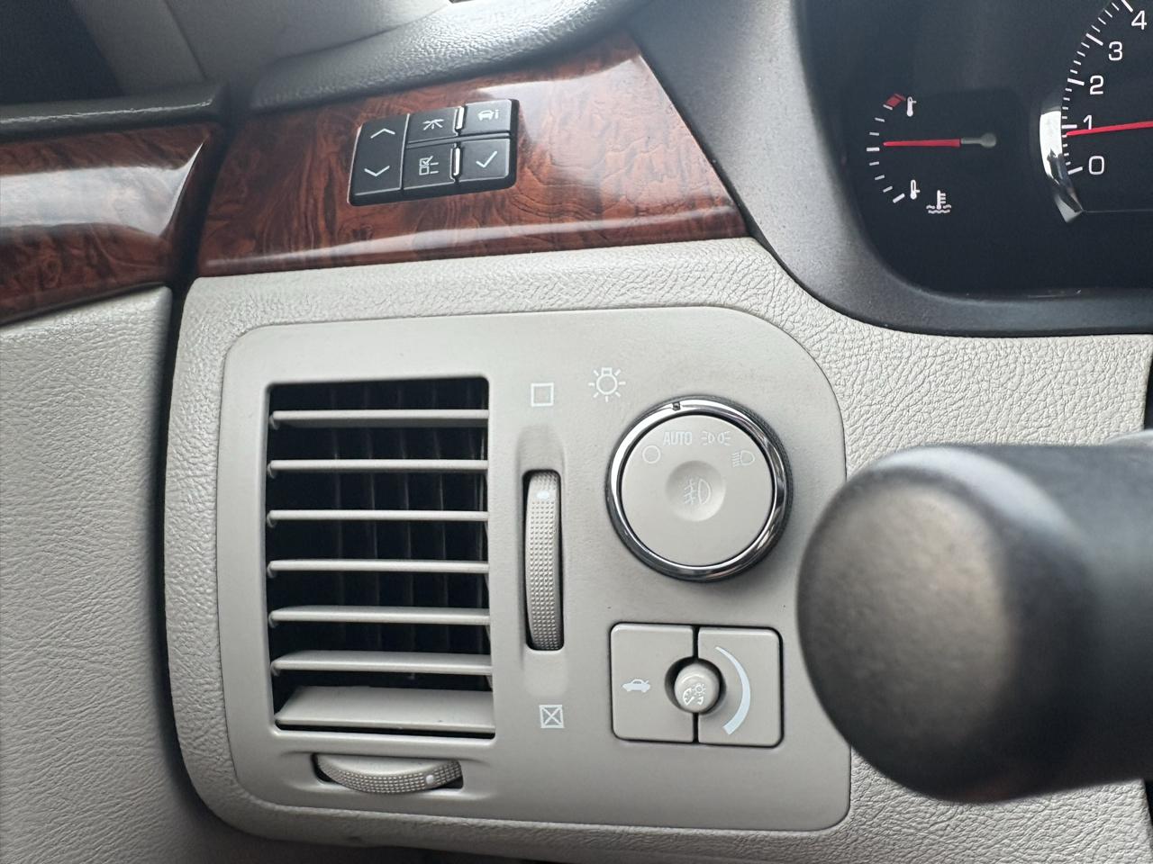 Cadillac DTS  2006