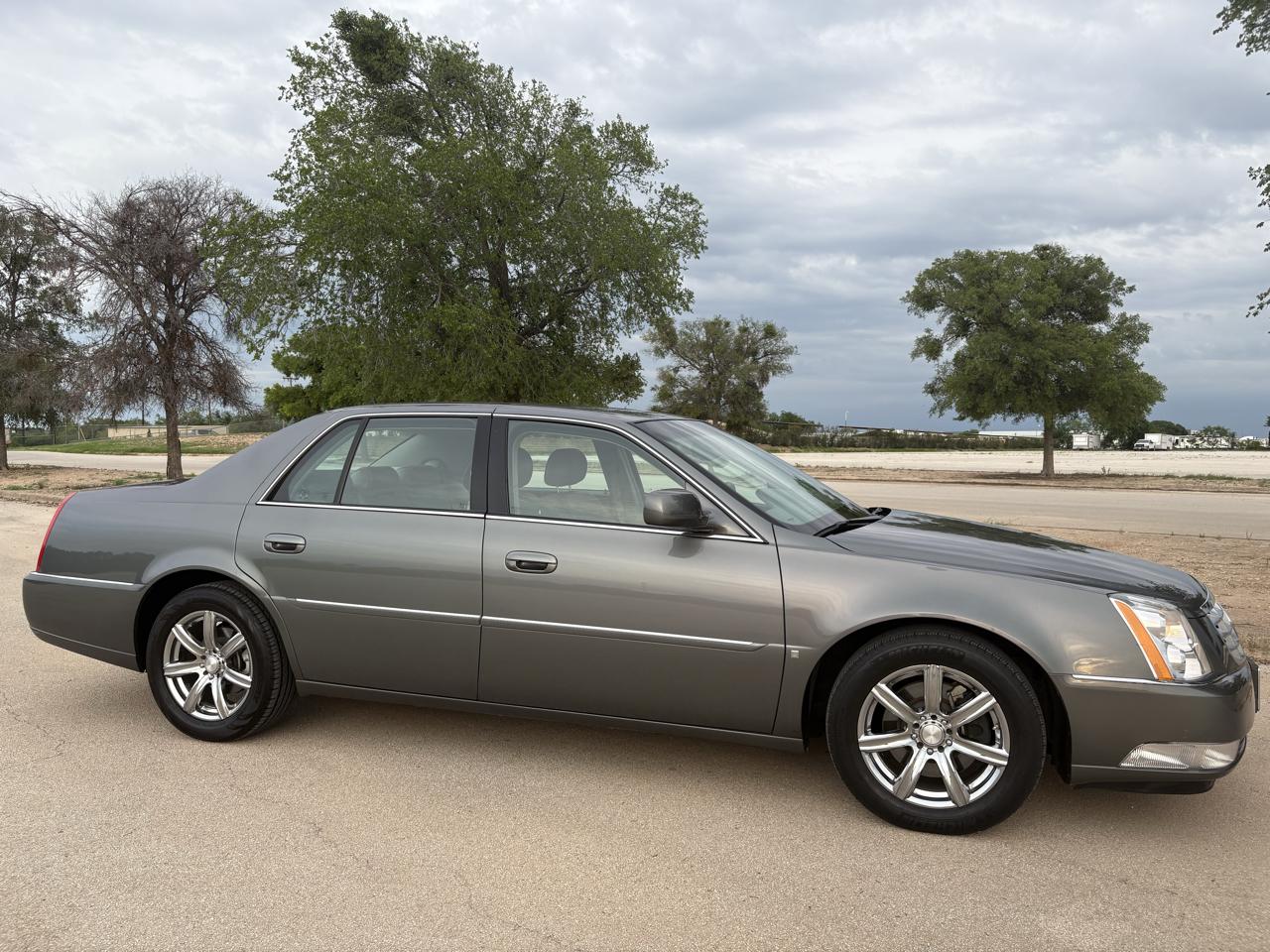 Cadillac DTS  2006
