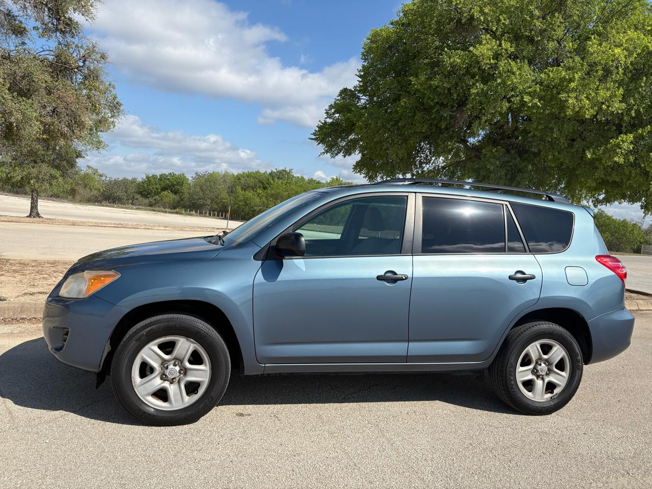 Toyota RAV4  2010