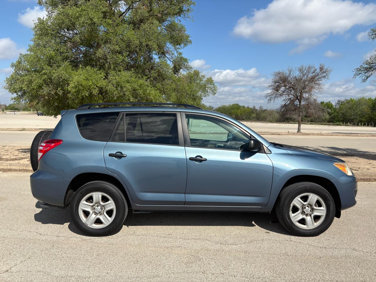 Toyota RAV4  2010