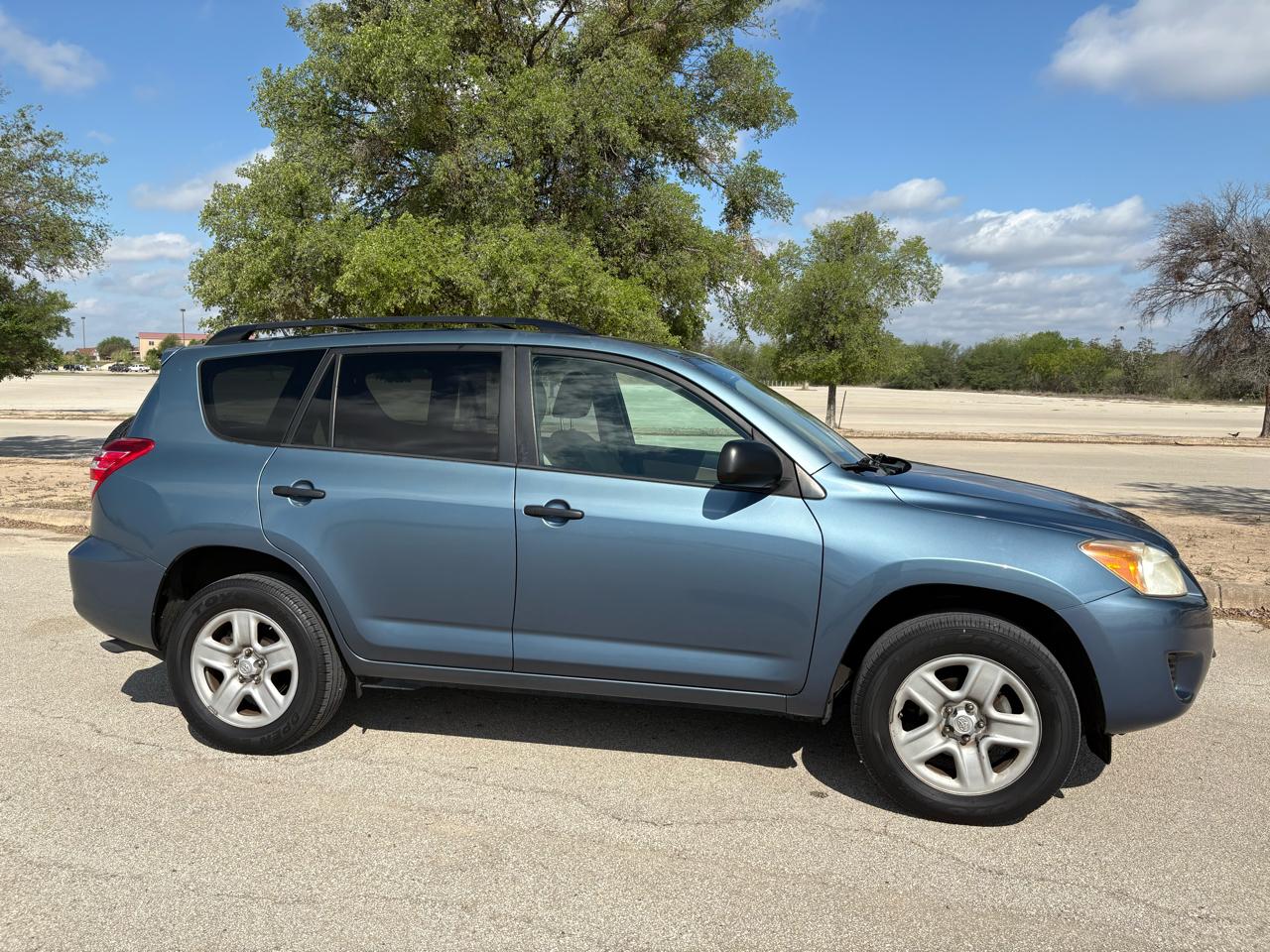 Toyota RAV4  2010