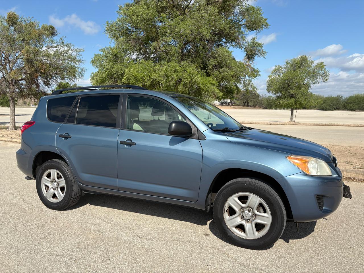 Toyota RAV4  2010