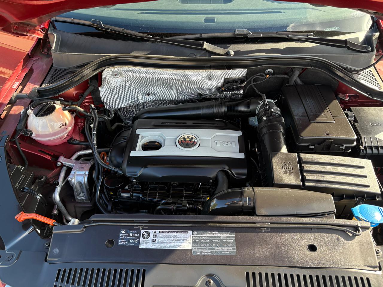 Volkswagen Tiguan  2010