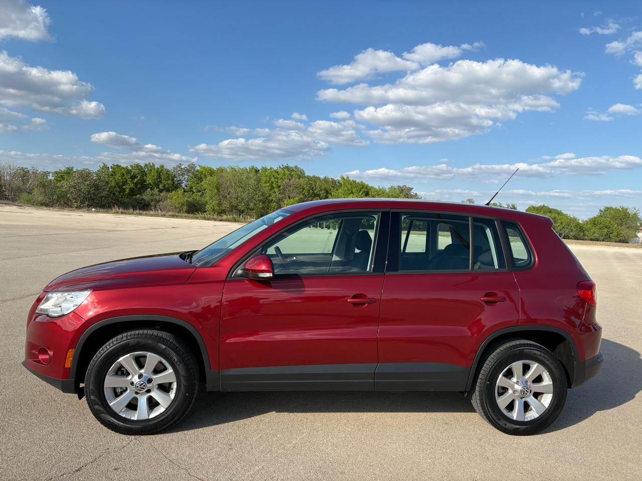 Volkswagen Tiguan  2010