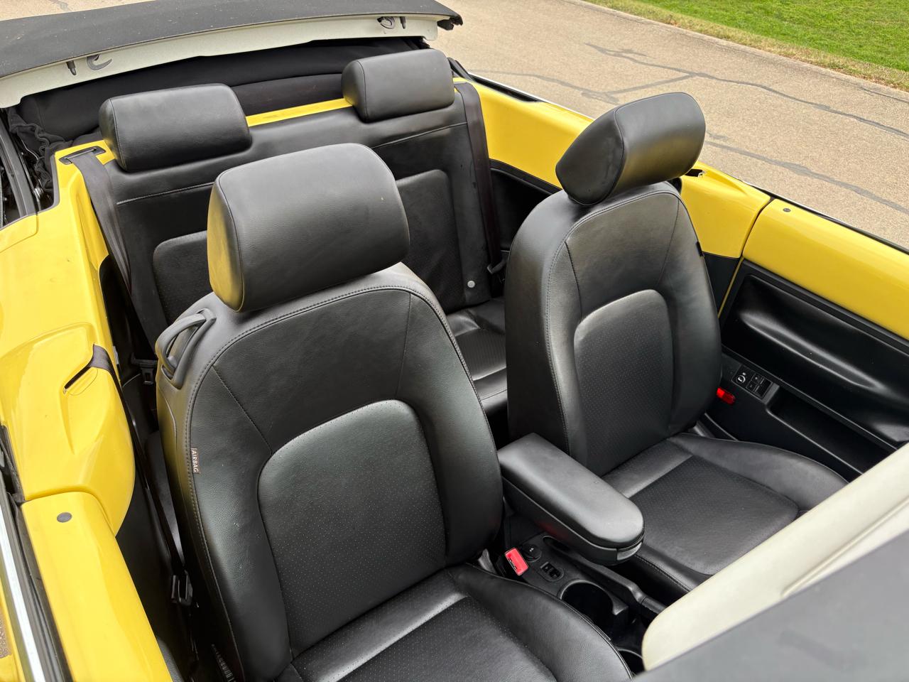 Volkswagen New Beetle Convertible 2dr Auto SE 2008