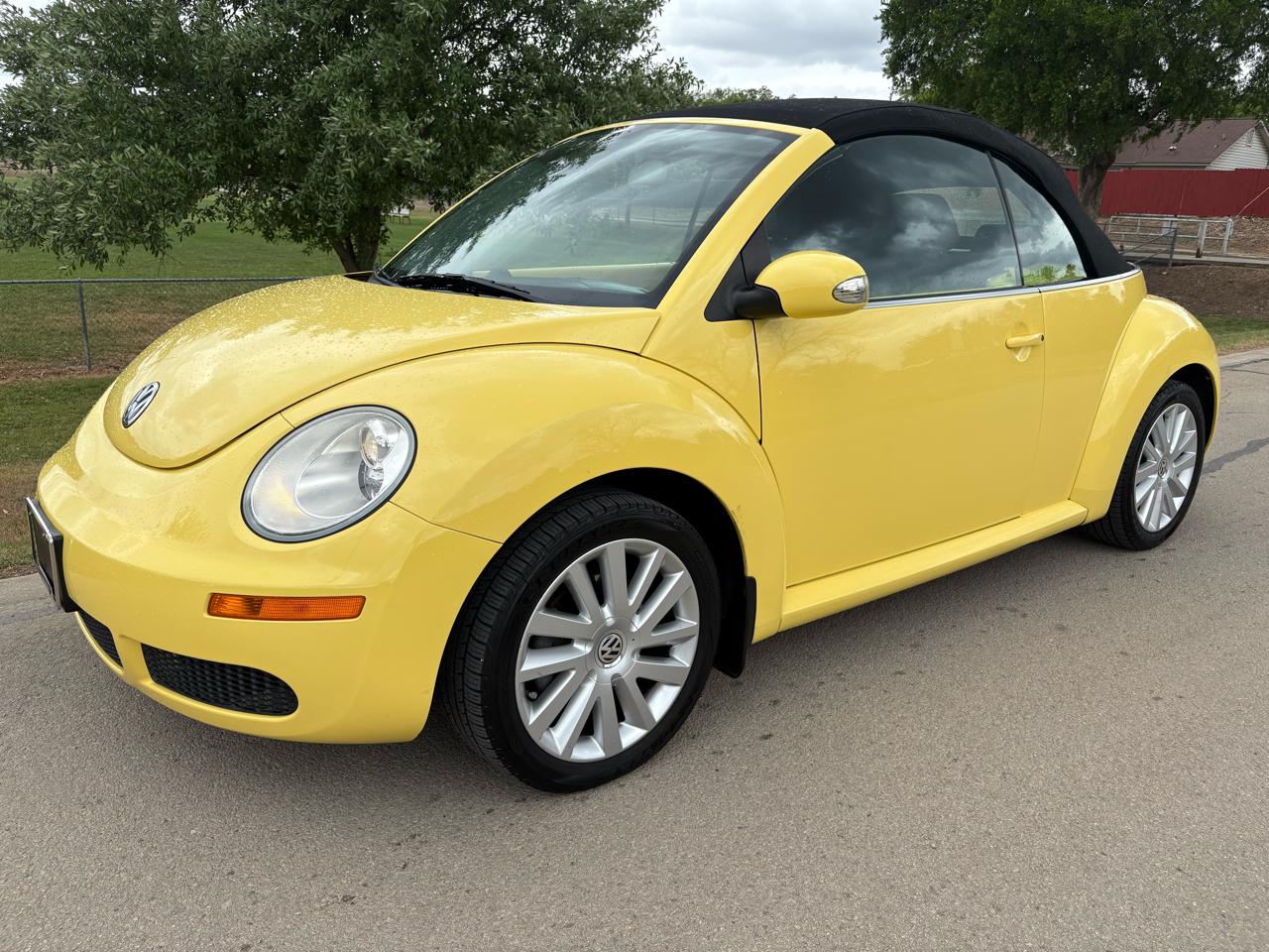 Volkswagen New Beetle Convertible 2dr Auto SE 2008