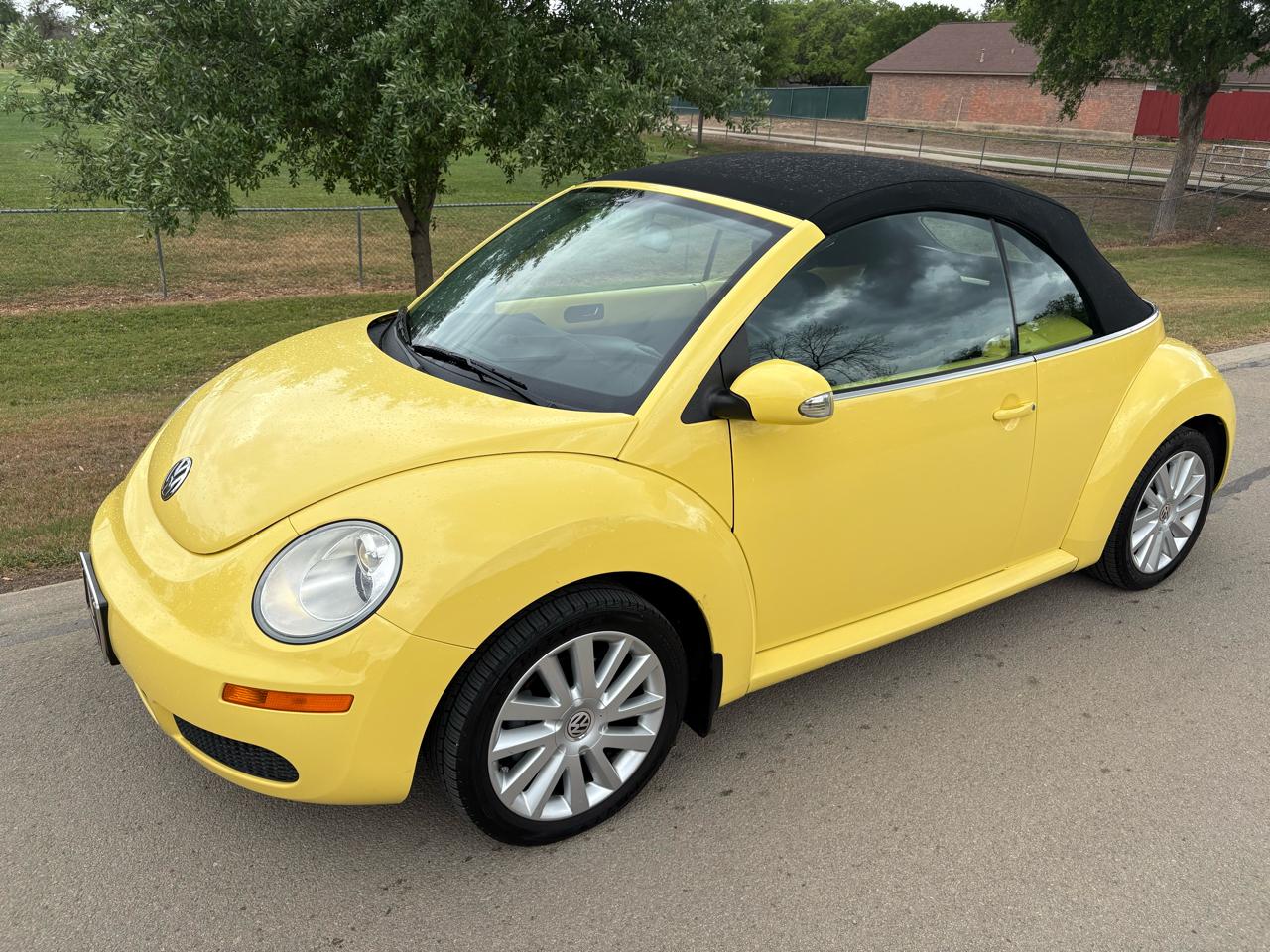 Volkswagen New Beetle Convertible 2dr Auto SE 2008