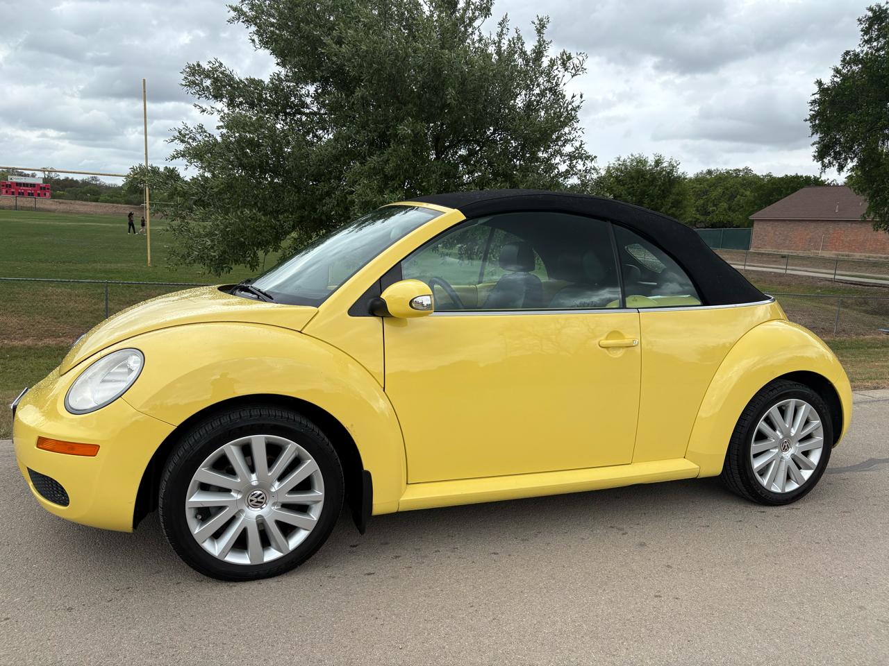 Volkswagen New Beetle Convertible 2dr Auto SE 2008