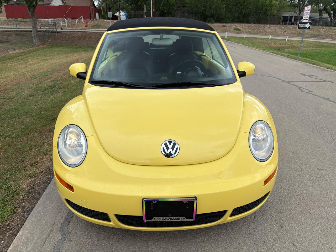 Volkswagen New Beetle Convertible 2dr Auto SE 2008