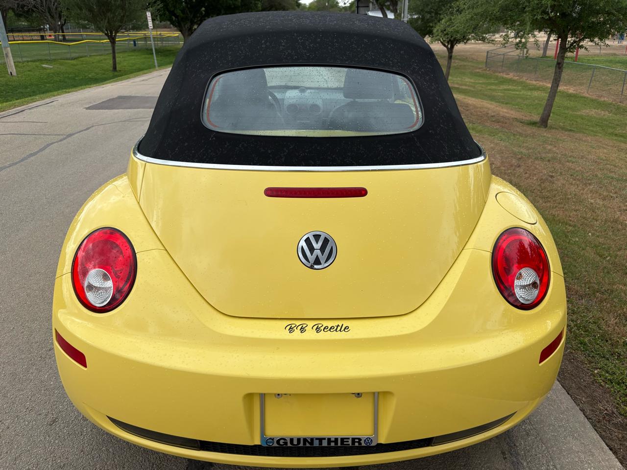 Volkswagen New Beetle Convertible 2dr Auto SE 2008