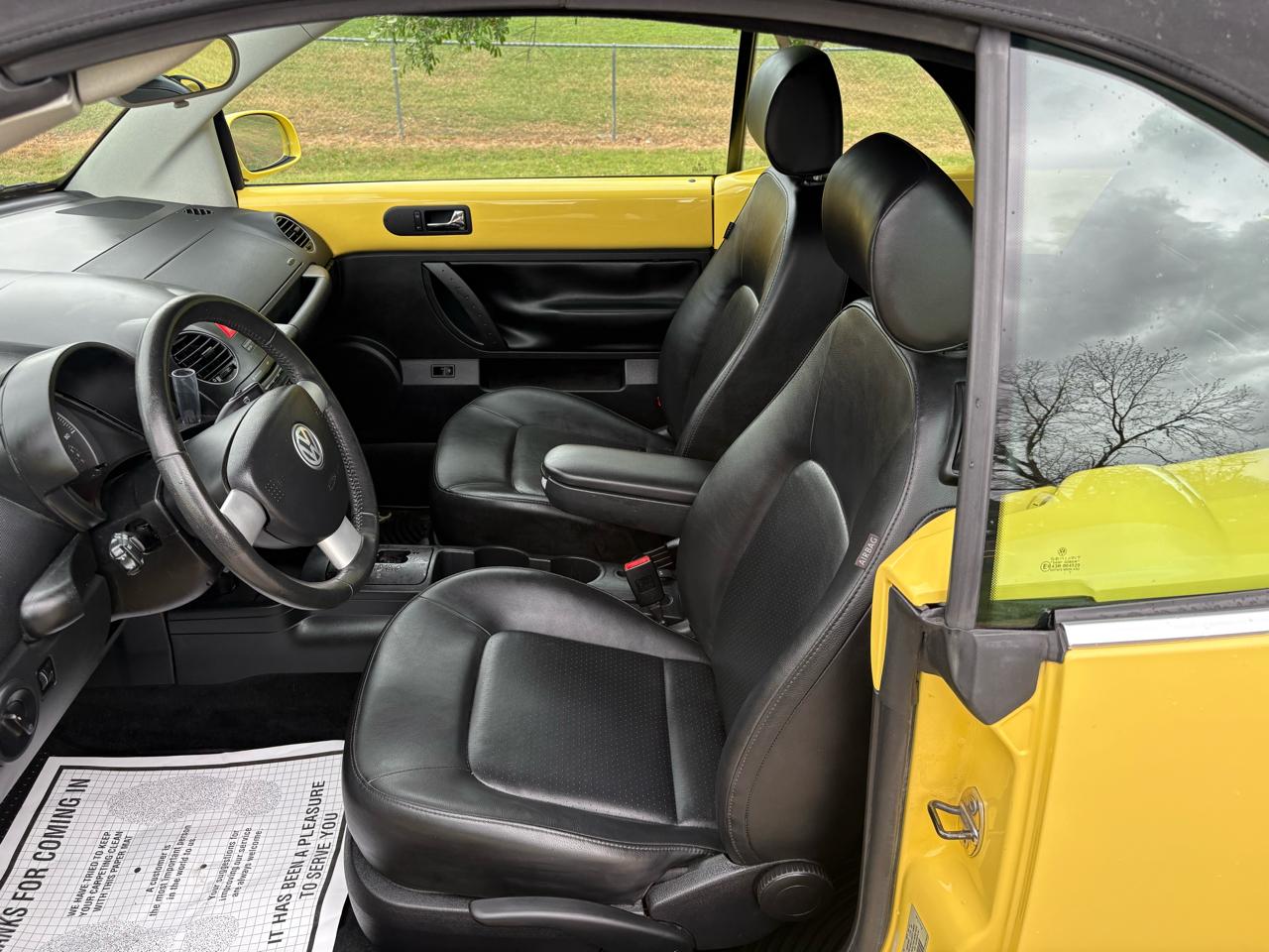 Volkswagen New Beetle Convertible 2dr Auto SE 2008