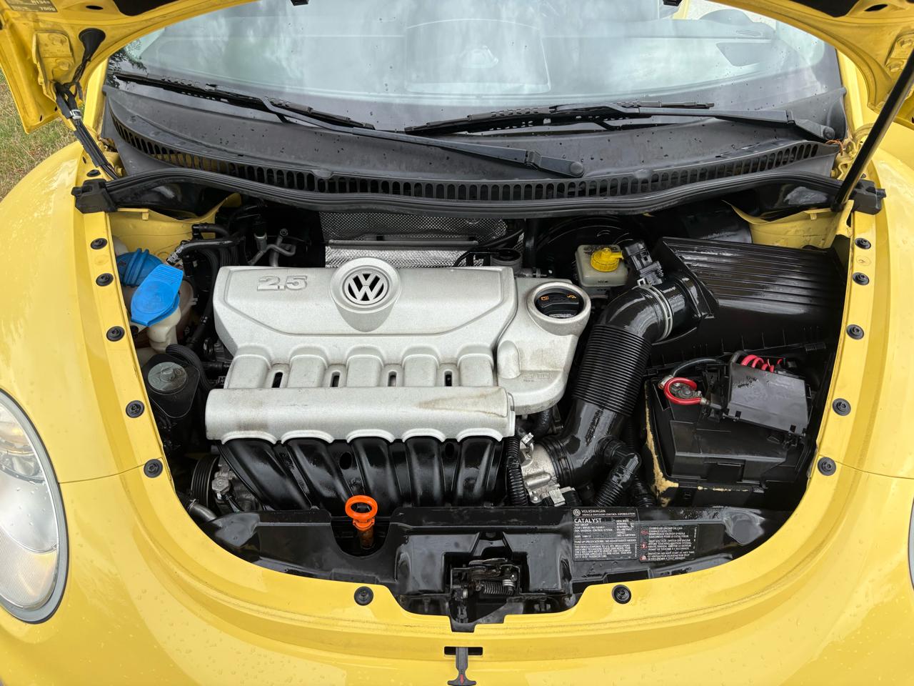 Volkswagen New Beetle Convertible 2dr Auto SE 2008