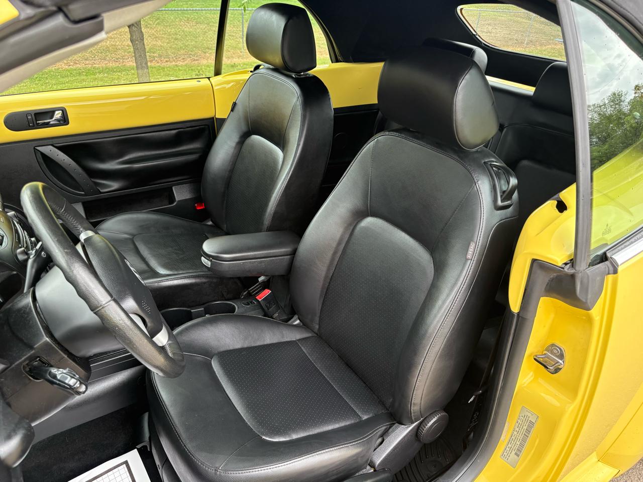 Volkswagen New Beetle Convertible 2dr Auto SE 2008