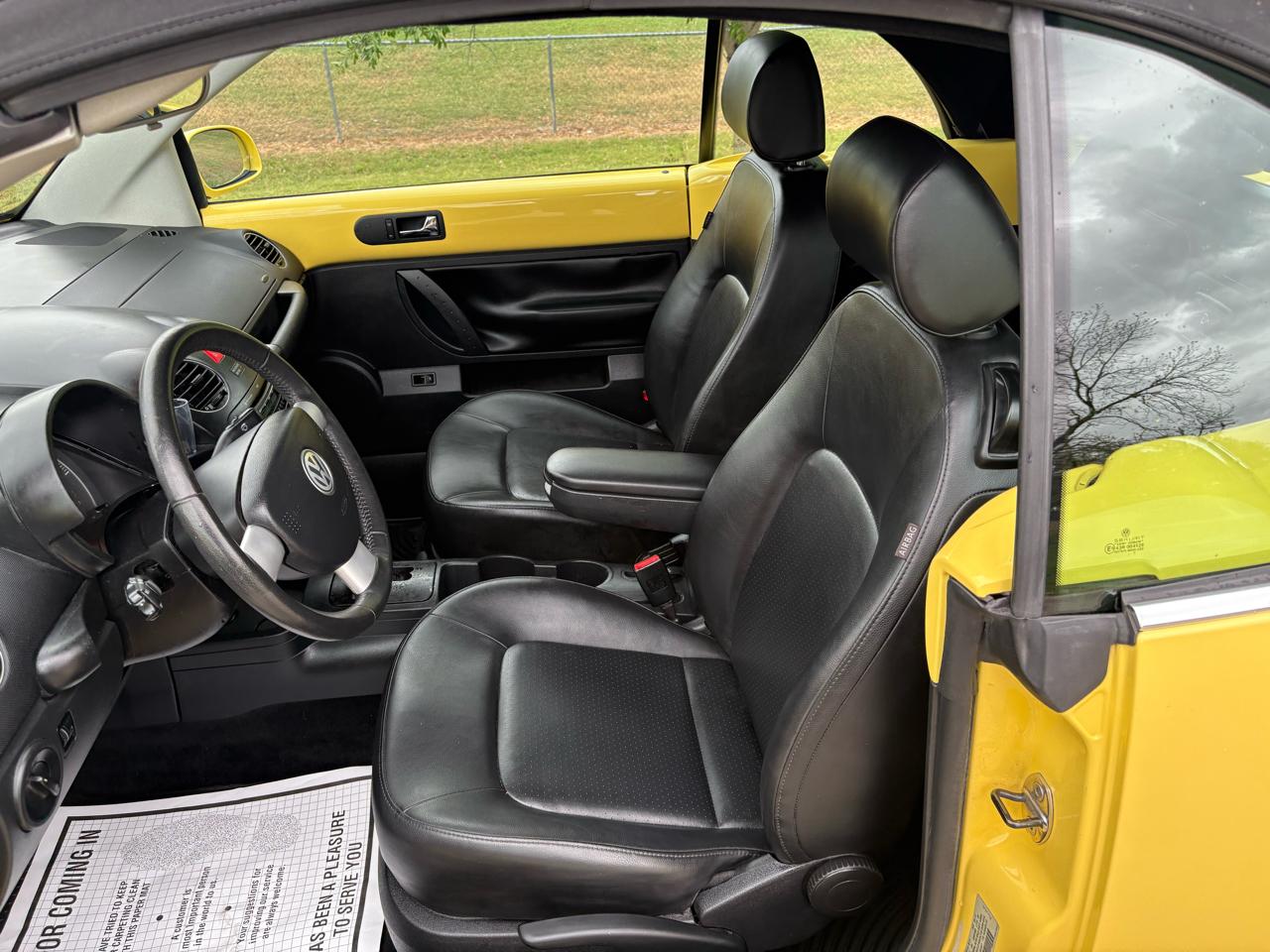 Volkswagen New Beetle Convertible 2dr Auto SE 2008