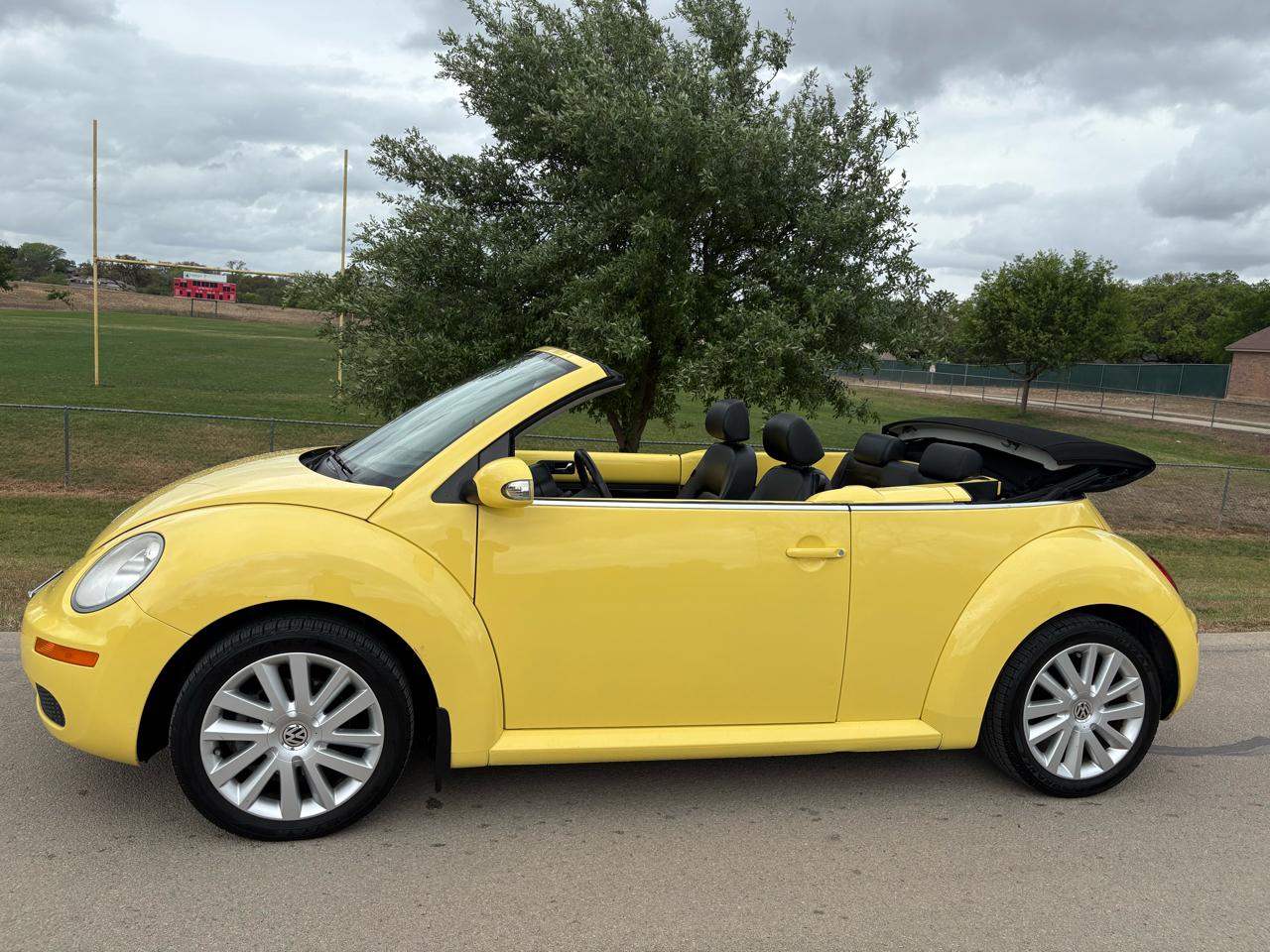 Volkswagen New Beetle Convertible 2dr Auto SE 2008