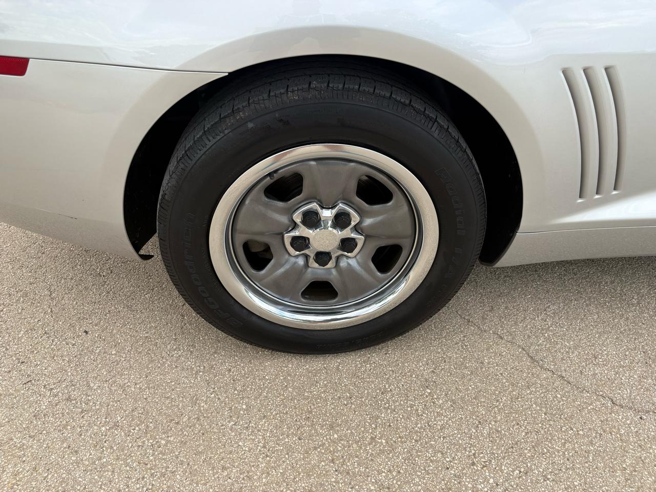 Chevrolet Camaro  2010