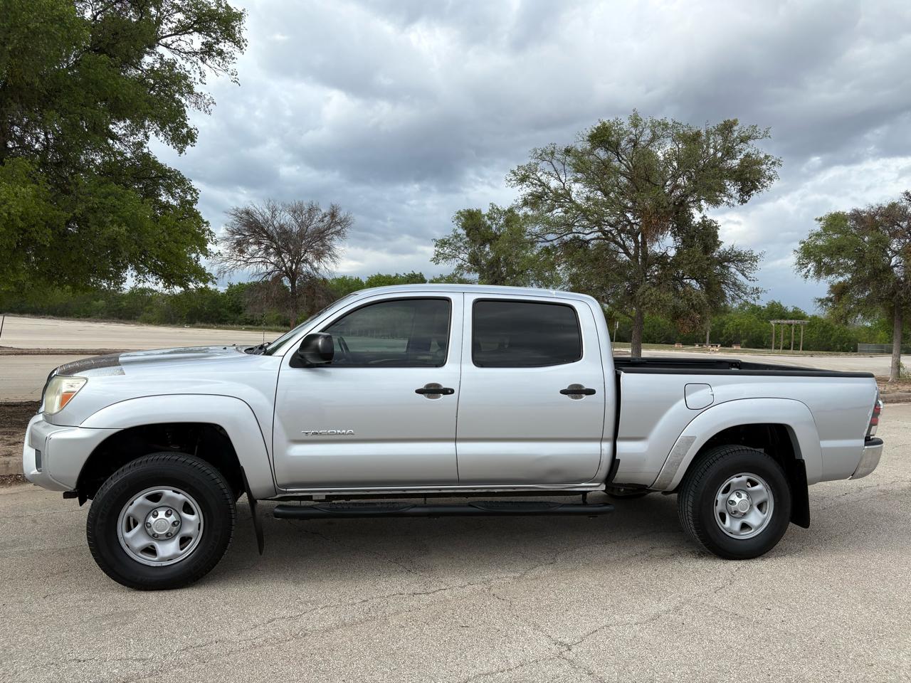 Toyota Tacoma 2WD Double Cab LB V6 AT PreRunner (Natl) 2013