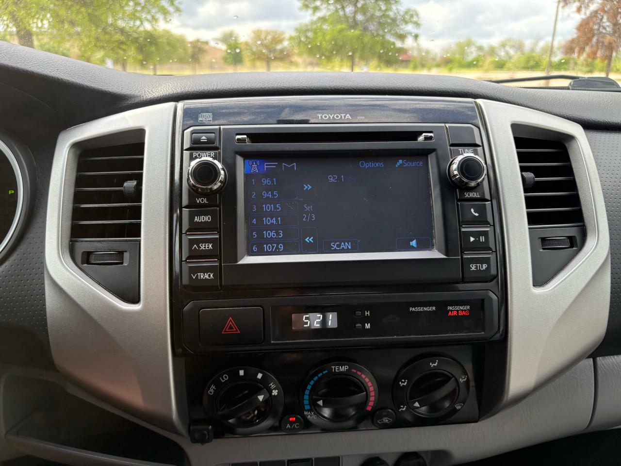 Toyota Tacoma 2WD Double Cab LB V6 AT PreRunner (Natl) 2013